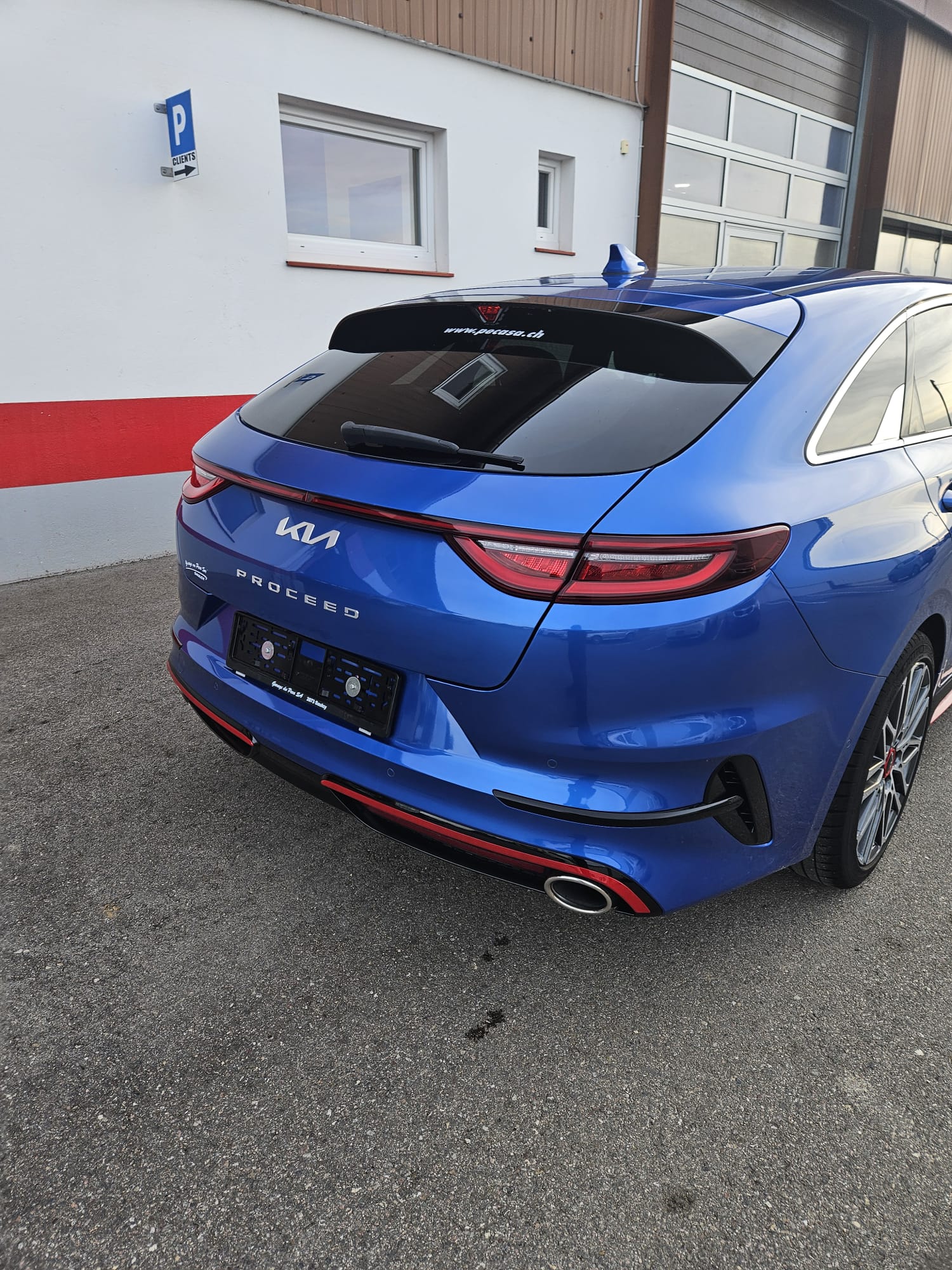 KIA ProCeed 1.6 T-GDi GT DCT-image-5
