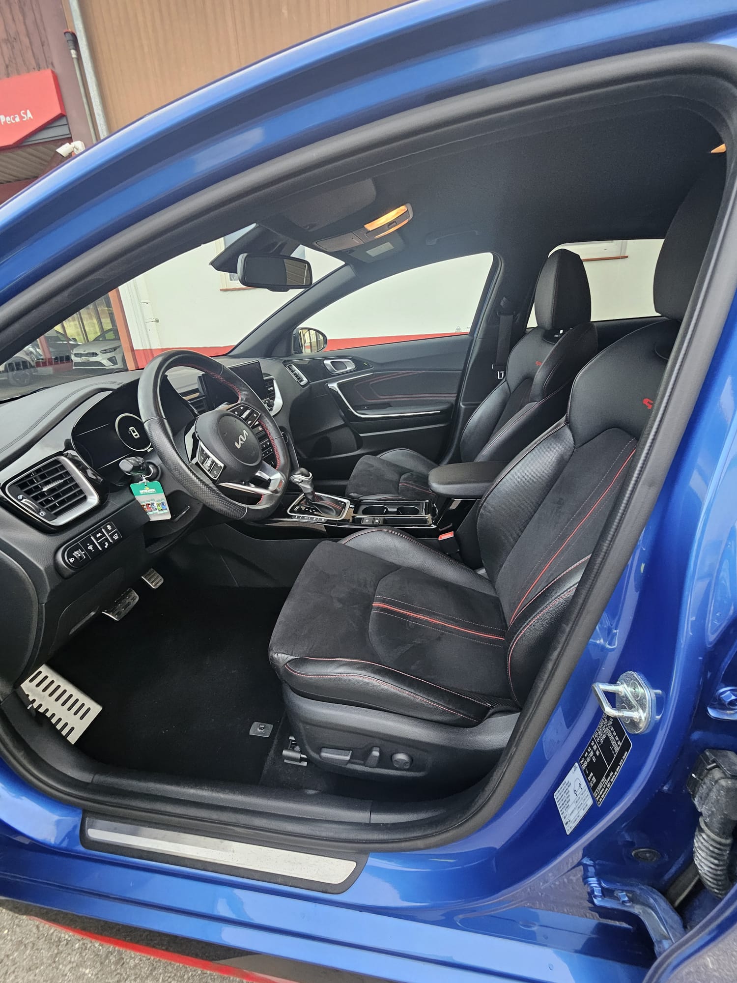 KIA ProCeed 1.6 T-GDi GT DCT-image-10