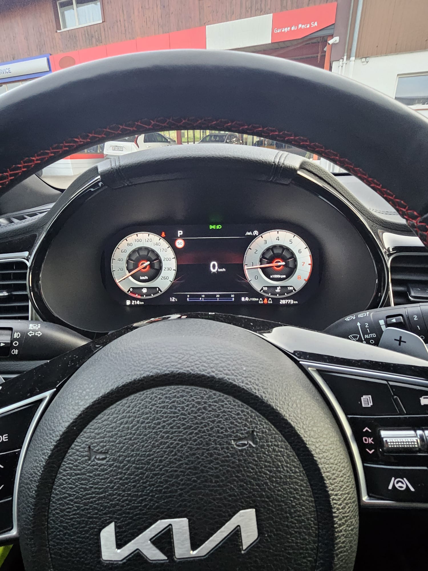 KIA ProCeed 1.6 T-GDi GT DCT-image-13