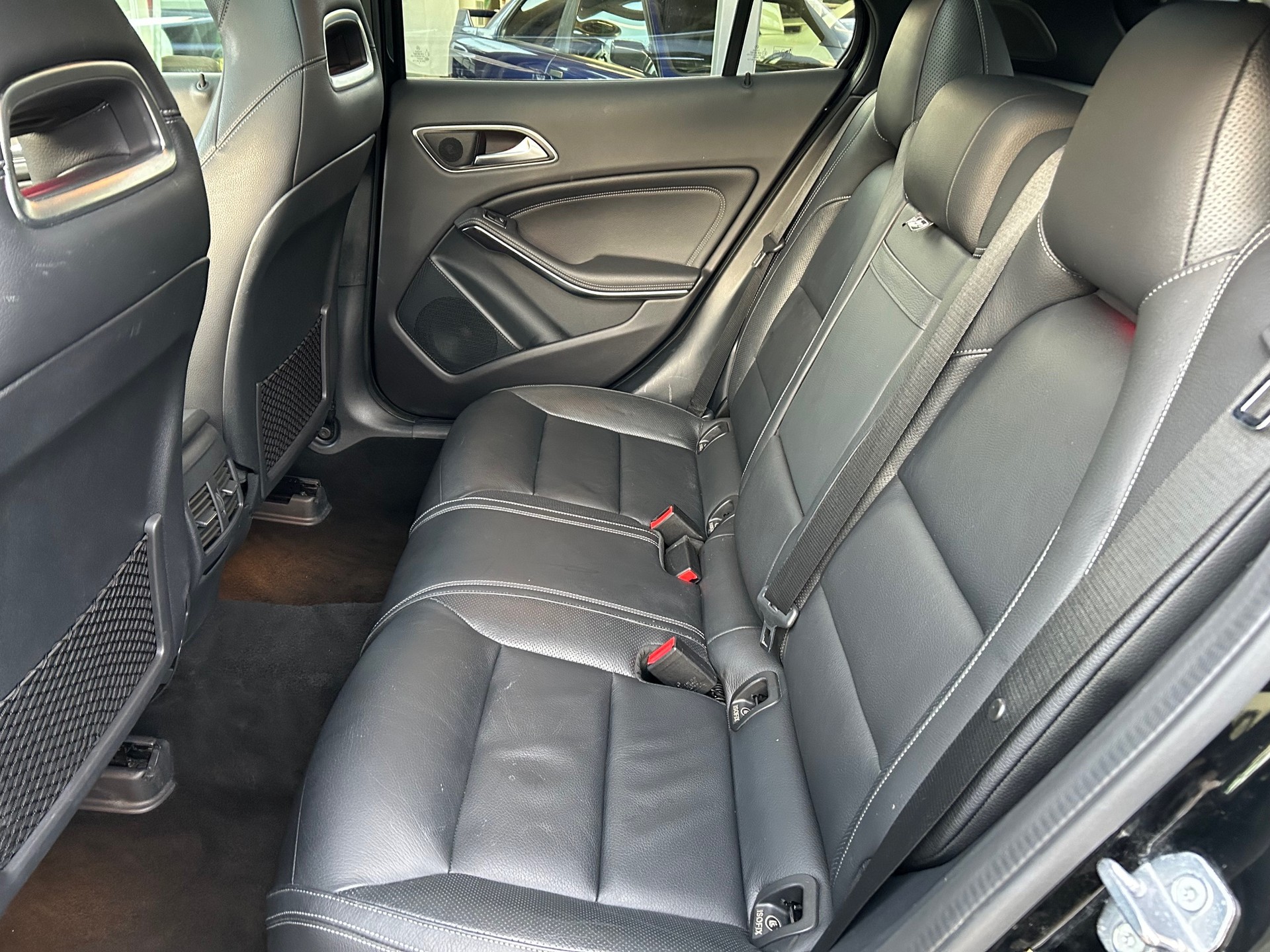 MERCEDES-BENZ GLA 45 AMG 4Matic 7G-DCT-image-9