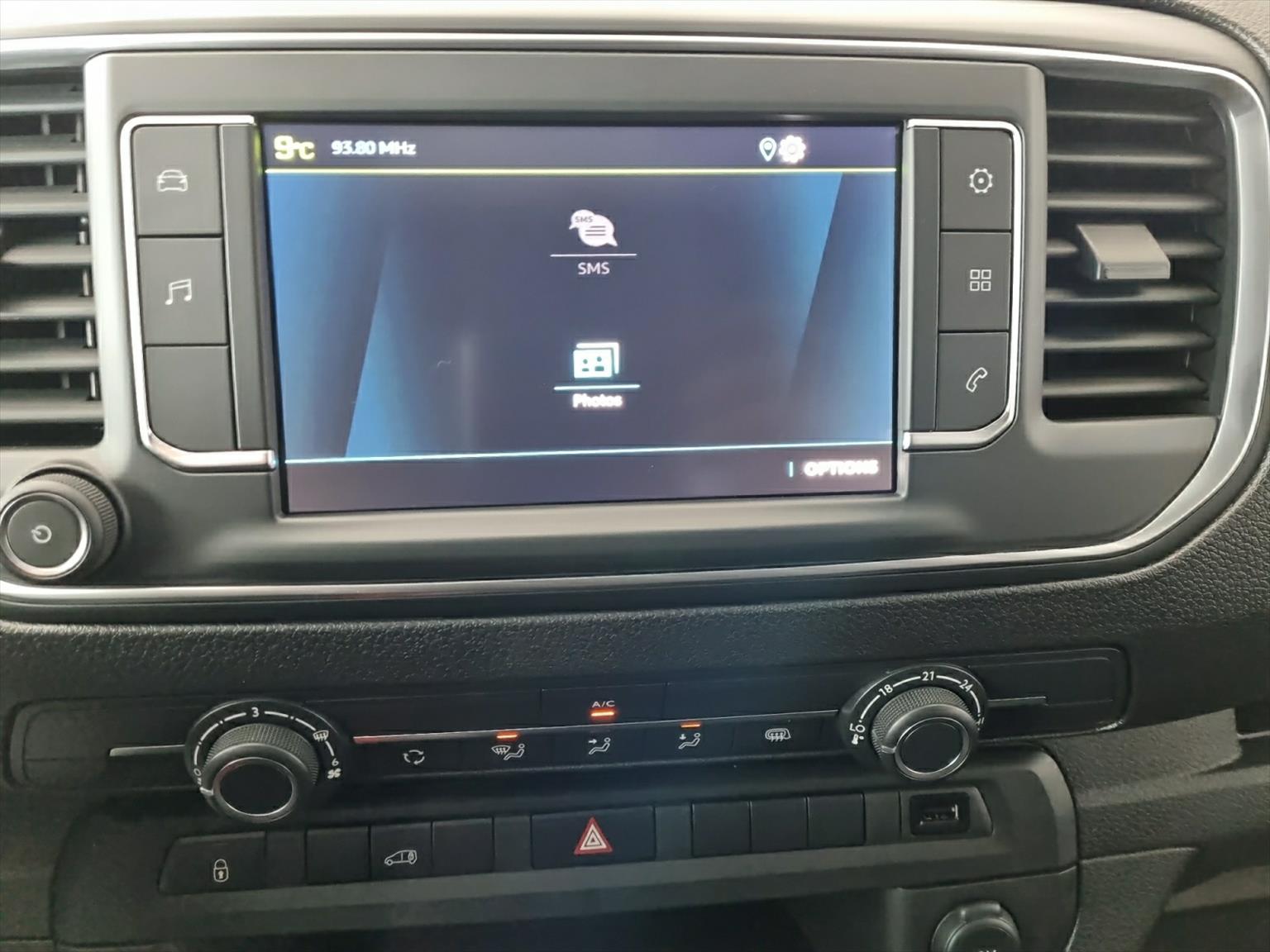 PEUGEOT e-Expert Premium 50 KWh Standard L2 DAB + Kamera-image-9