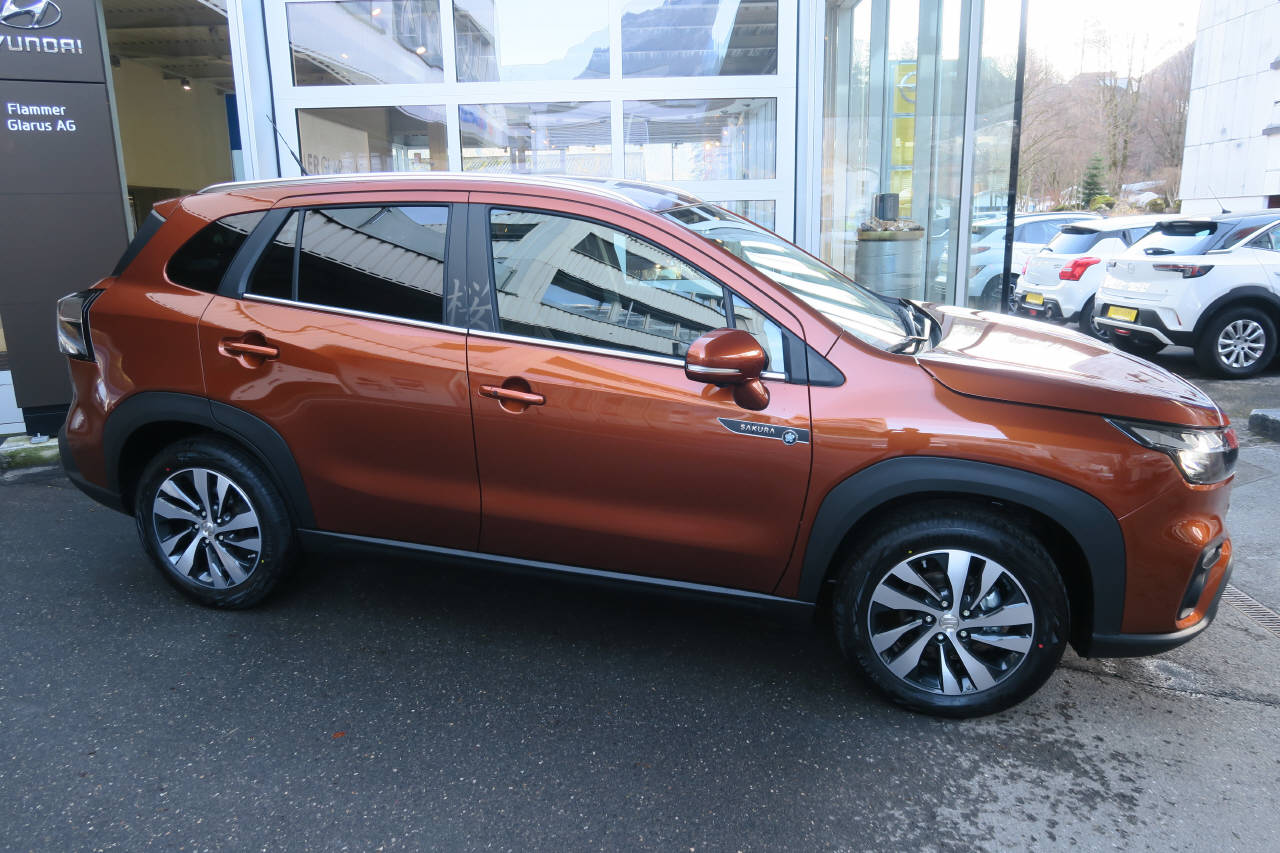 SUZUKI S-Cross 1.4 T Sakura Top Hybrid 4x4-showroom-element-1