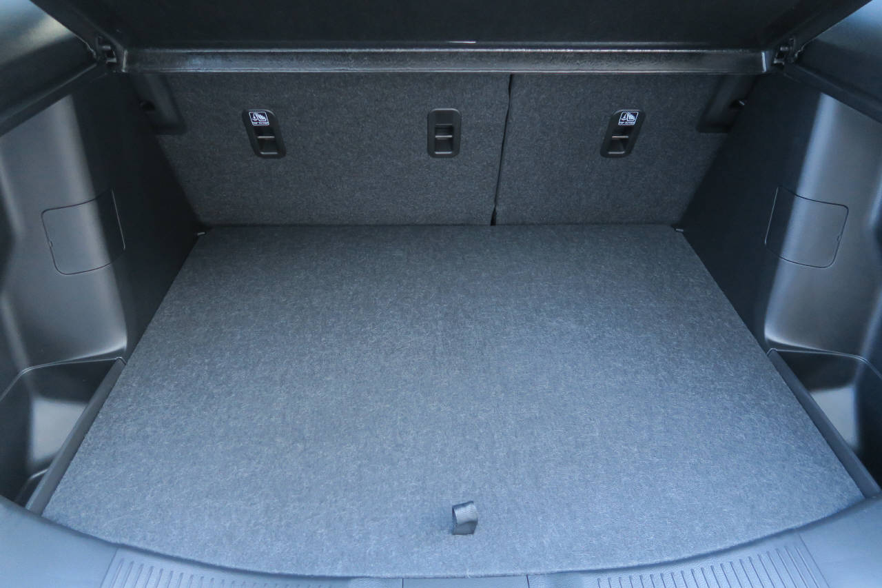 SUZUKI S-Cross 1.4 T Sakura Top Hybrid 4x4-image-15