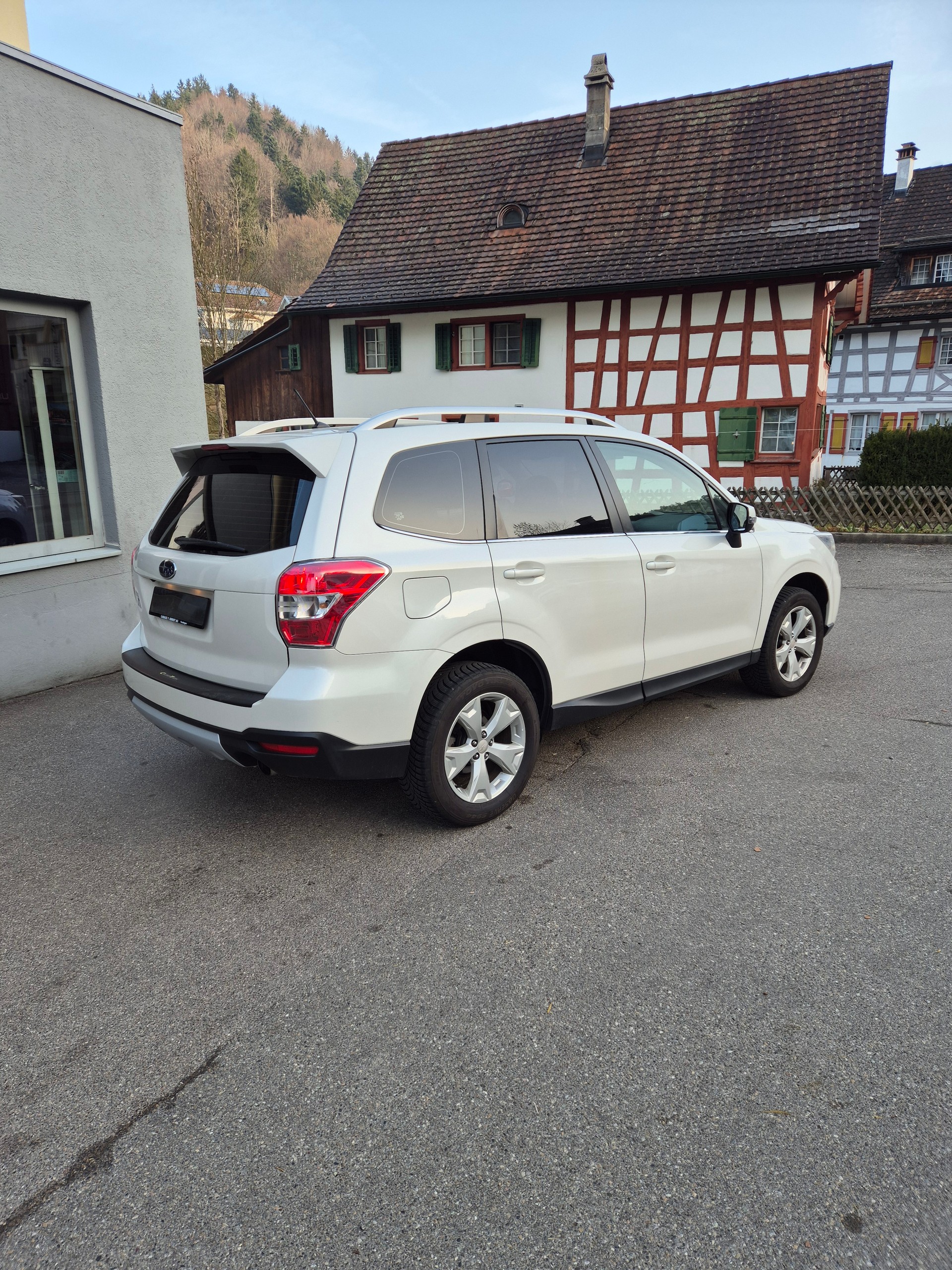 SUBARU Forester 2.0i Swiss Lineartronic-image-3