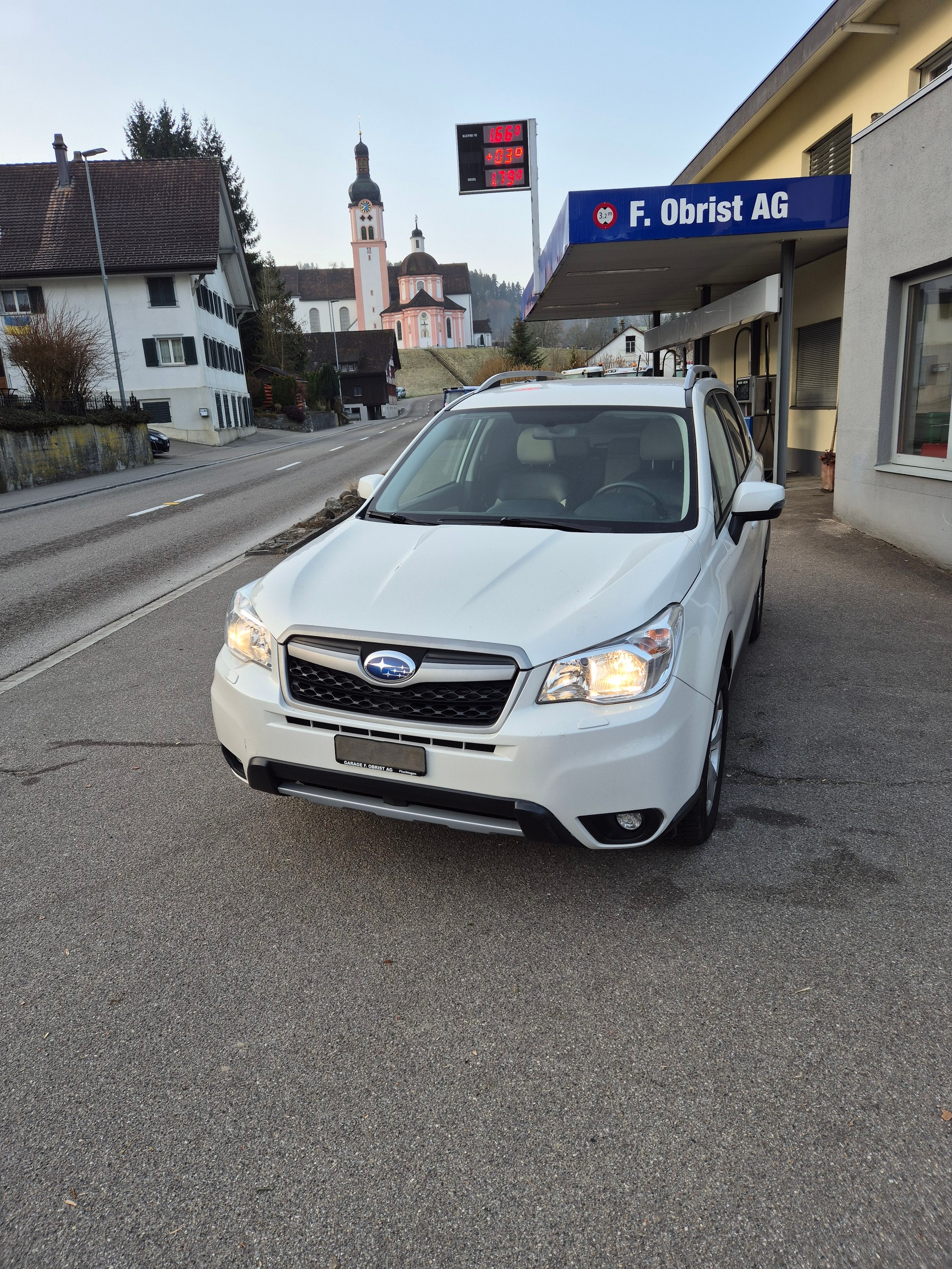 SUBARU Forester 2.0i Swiss Lineartronic-image-2