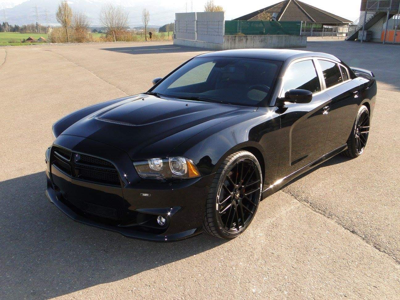 DODGE SRT-8-image-1