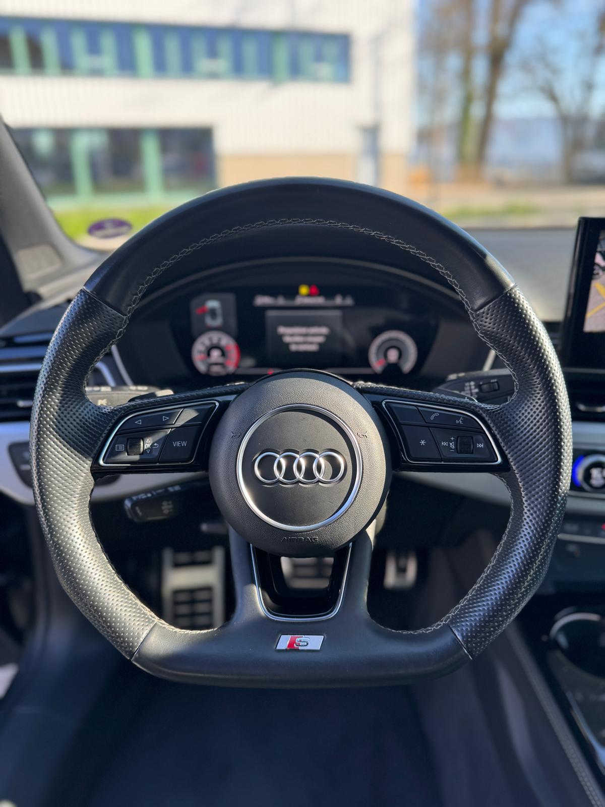 AUDI A5 Cabriolet 40 TFSI S-Line S-tronic-image-16