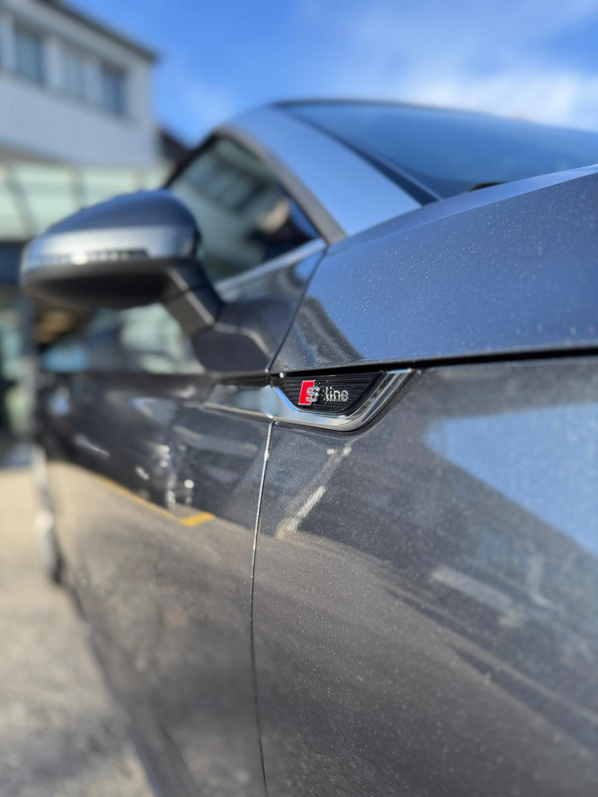 AUDI A5 Cabriolet 40 TFSI S-Line S-tronic-image-6