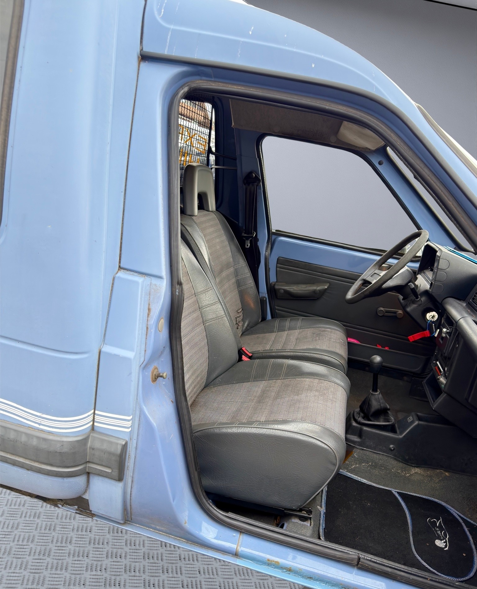 CITROEN C 15 1.4 Club-image-10