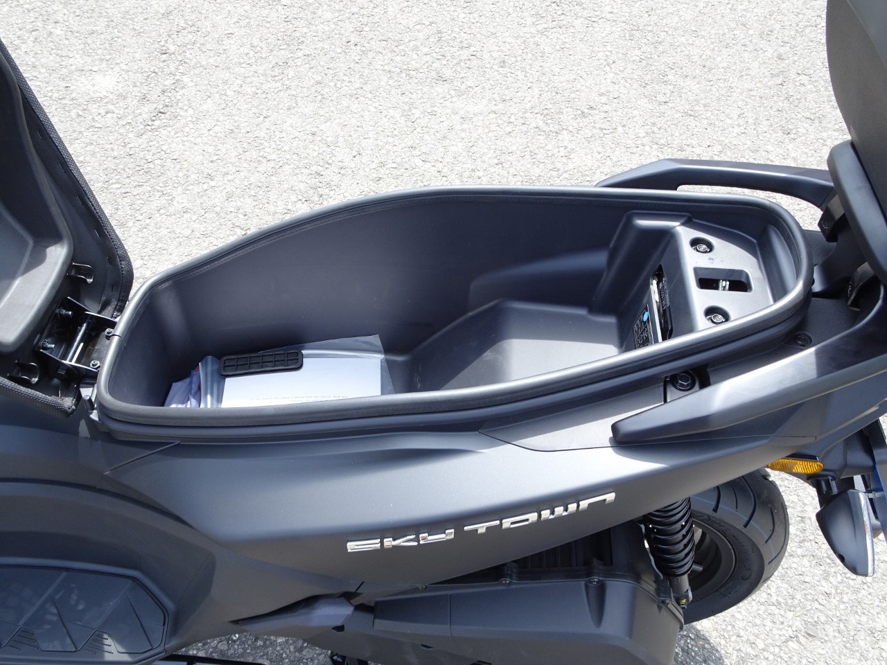 KYMCO Sky Town 125 TopCase-image-6