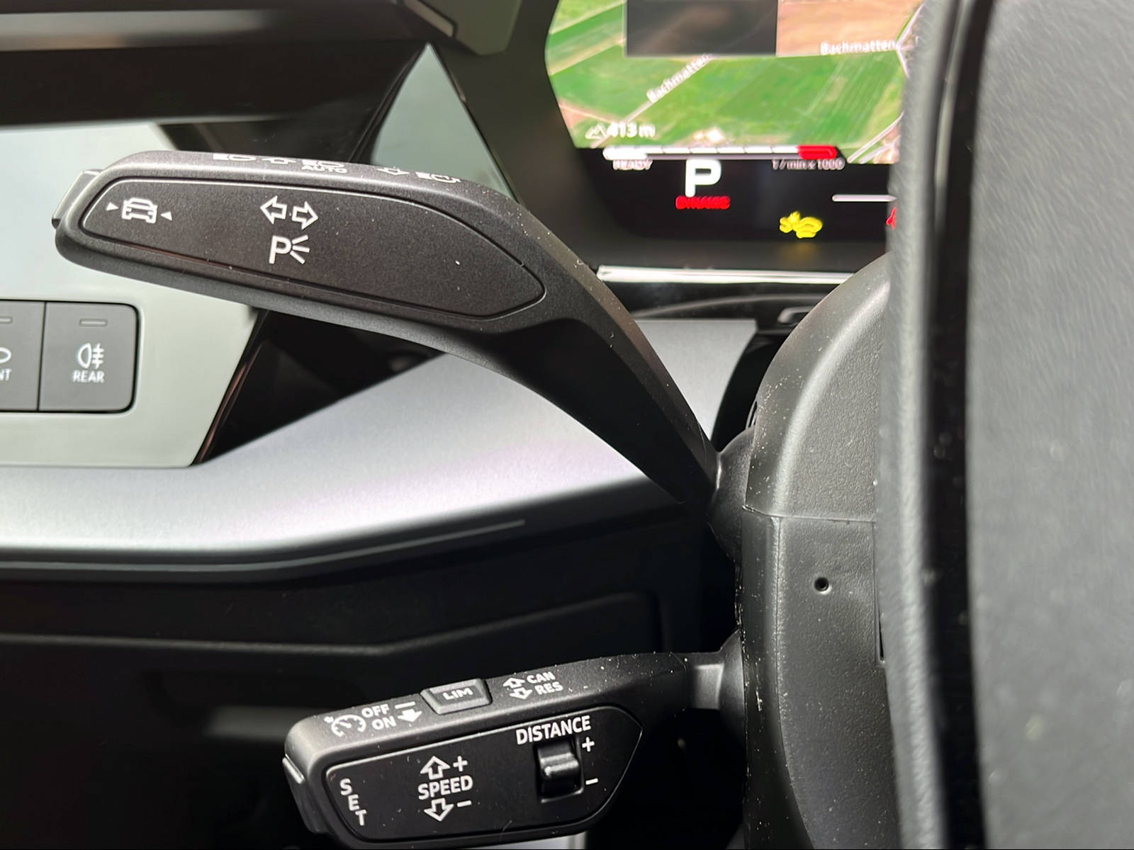 AUDI RS3 Sportback 2.5 TSI quattro S-tronic Mythosschwarz Metallic-image-17