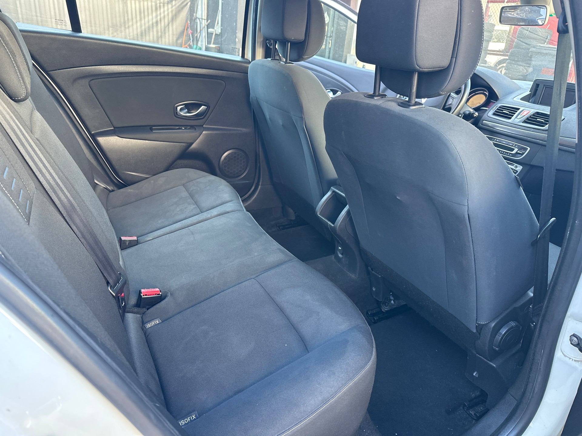 RENAULT Mégane Grandtour 1.5 dCi Expression EDC-image-10