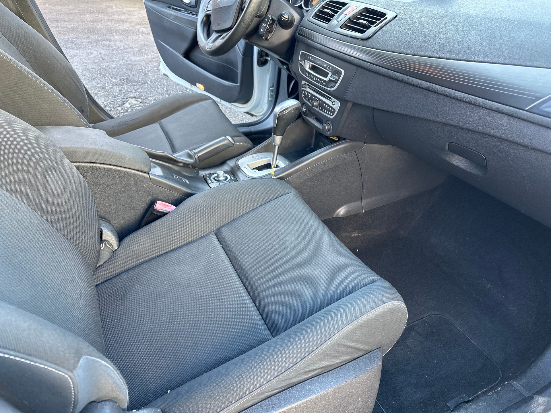 RENAULT Mégane Grandtour 1.5 dCi Expression EDC-image-11