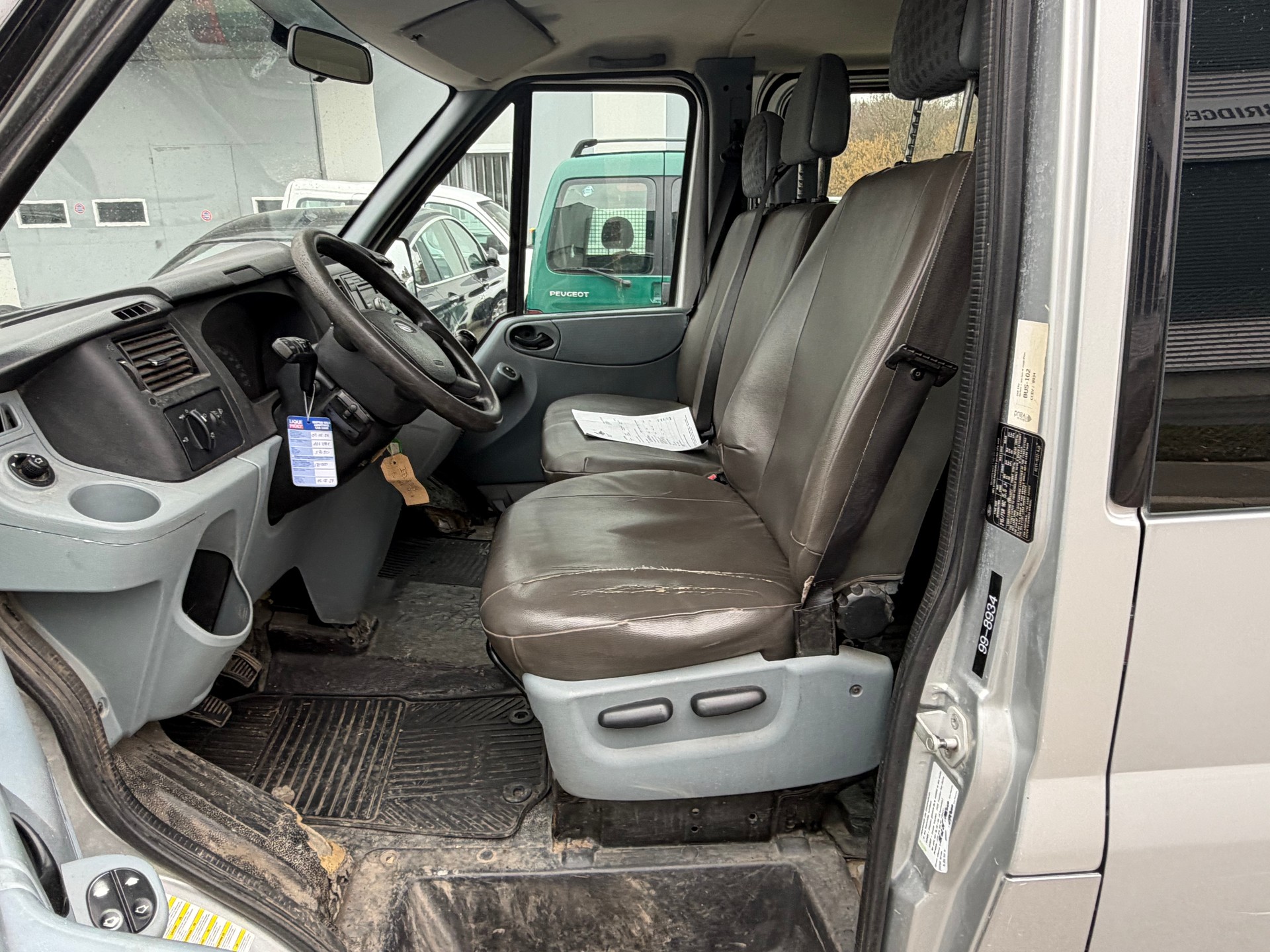 FORD Transit 350L Level 3-image-8