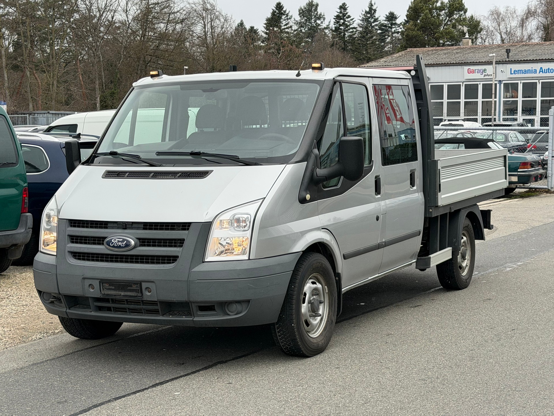FORD Transit 350L Level 3-showroom-element-1