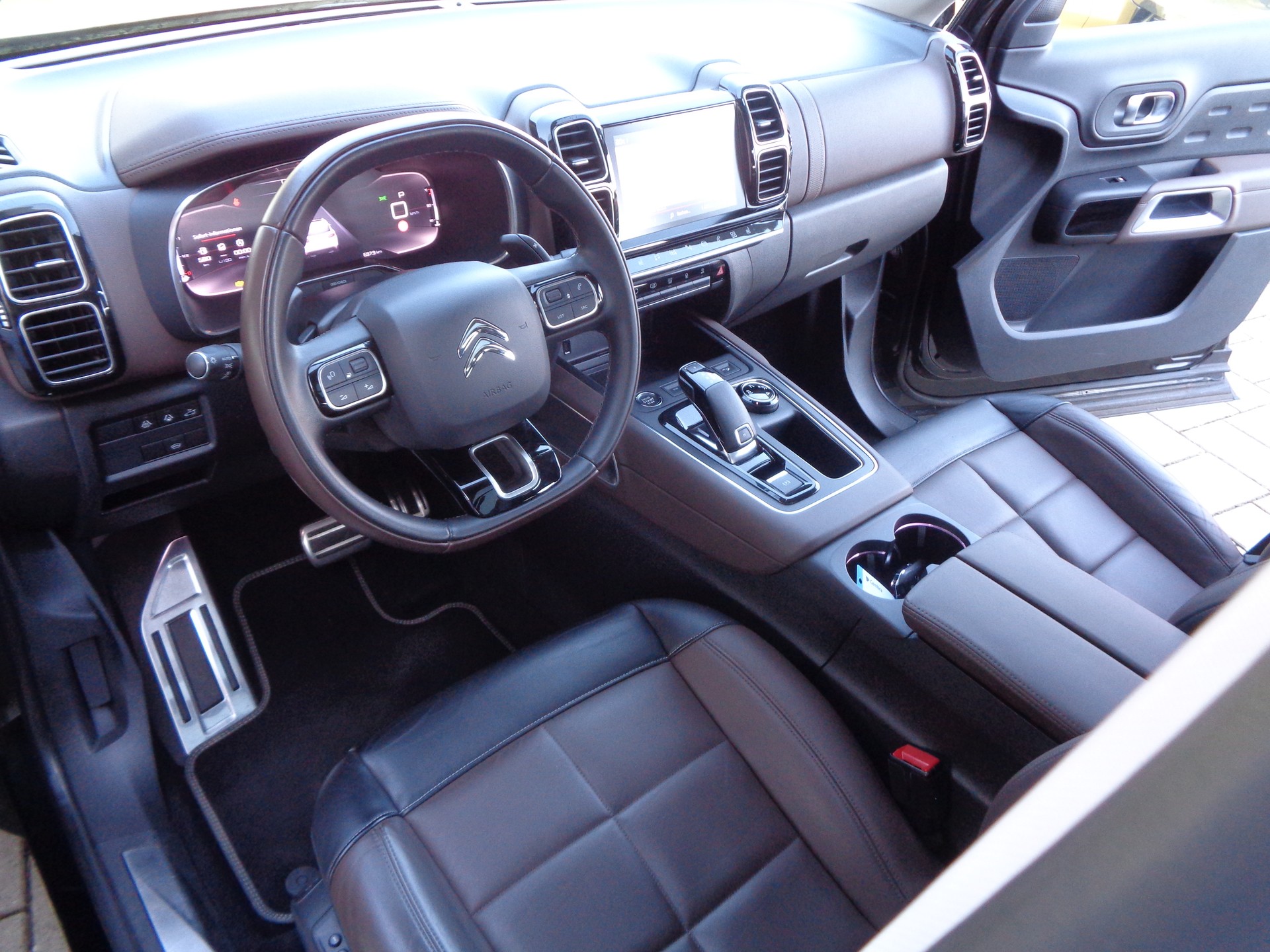 CITROEN C5 Aircross 1.6i PureTech Shine EAT8-image-22
