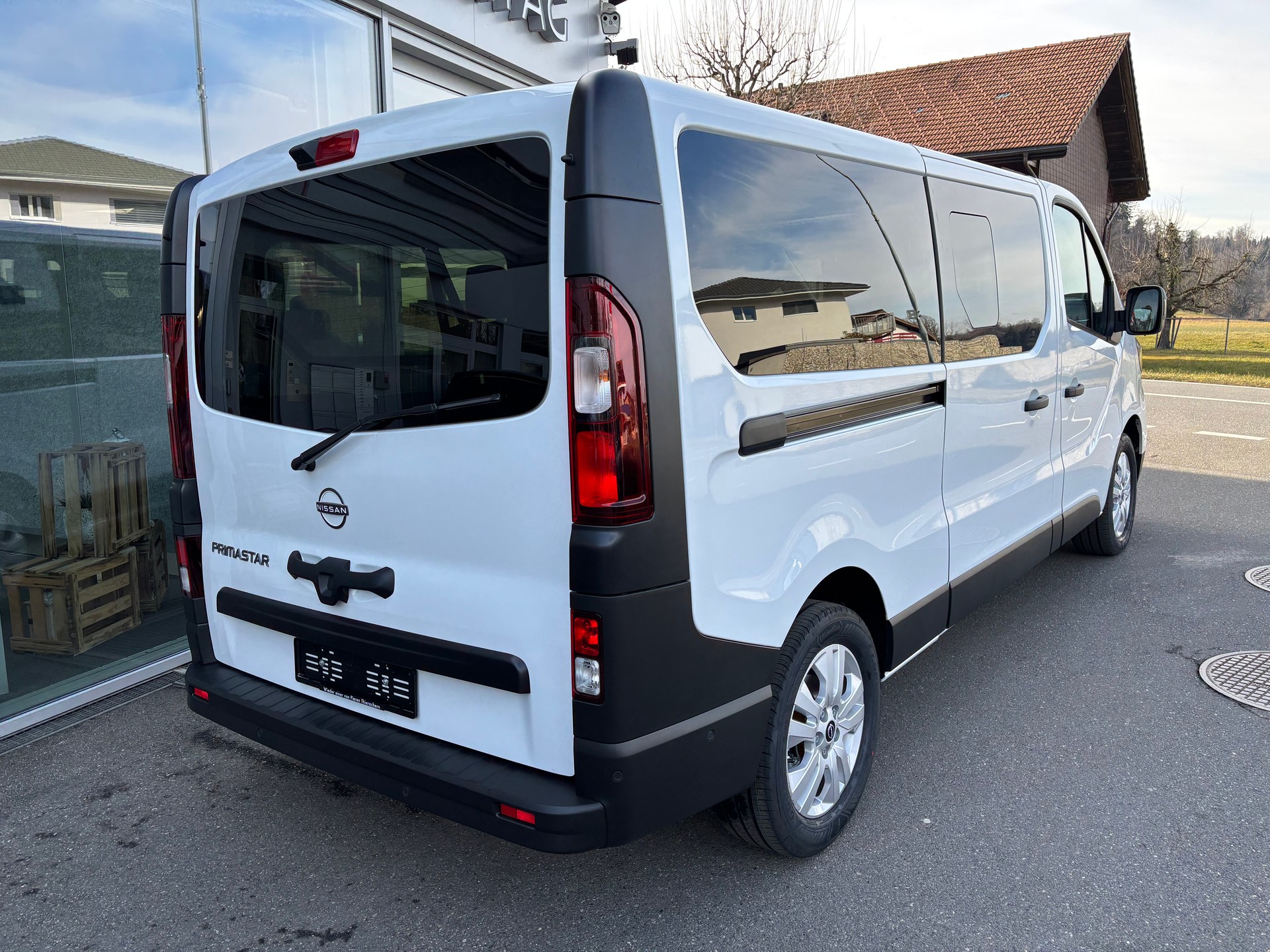 NISSAN Primastar 150 3.0L2H1 Tekna 9 Plätze-image-3