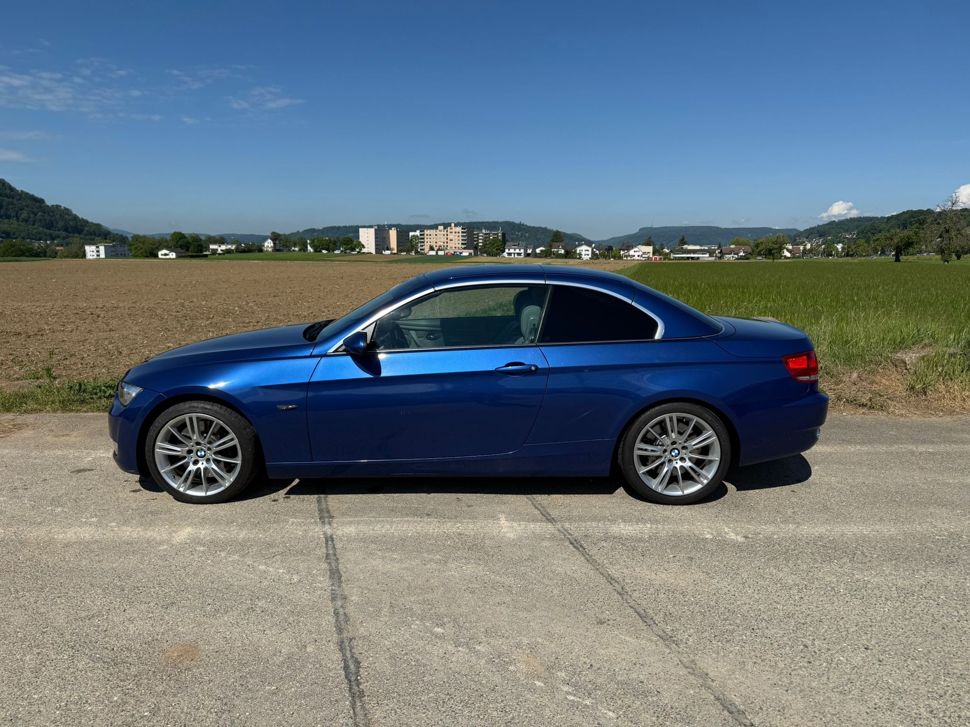 BMW 335i Cabriolet Steptronic-image-1