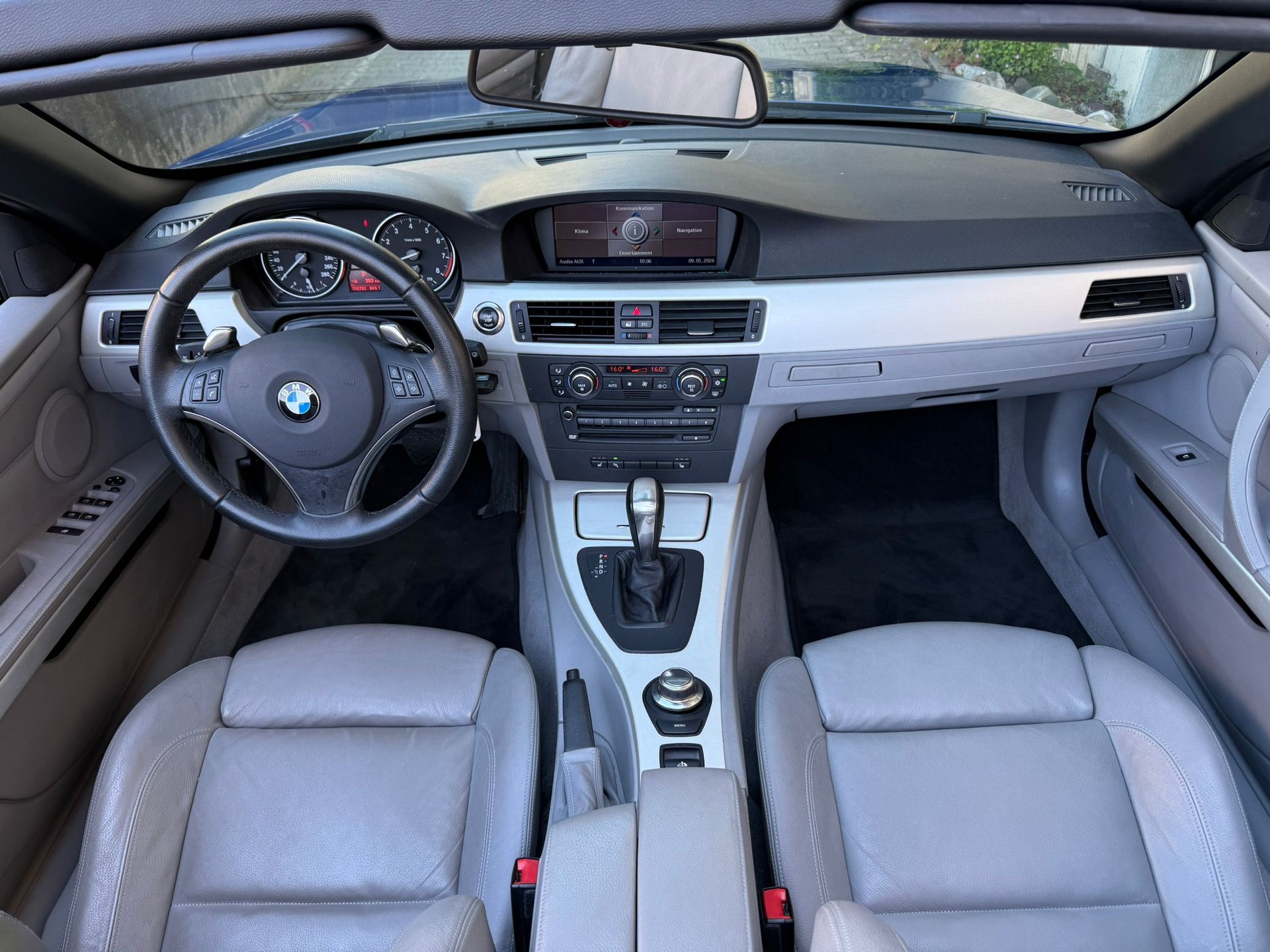 BMW 335i Cabriolet Steptronic-image-12