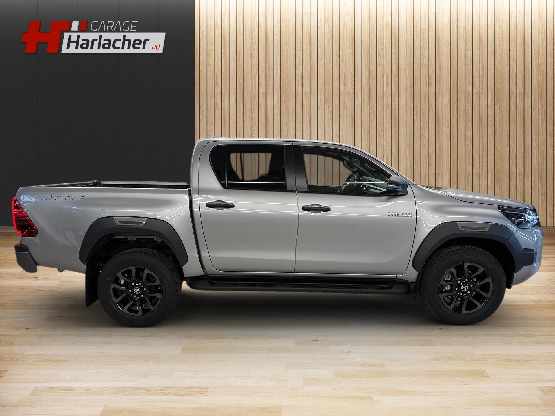 TOYOTA Hilux Double Cab.-Pick-up 2.8 D-4D MHEV 204 Invincible-image-3