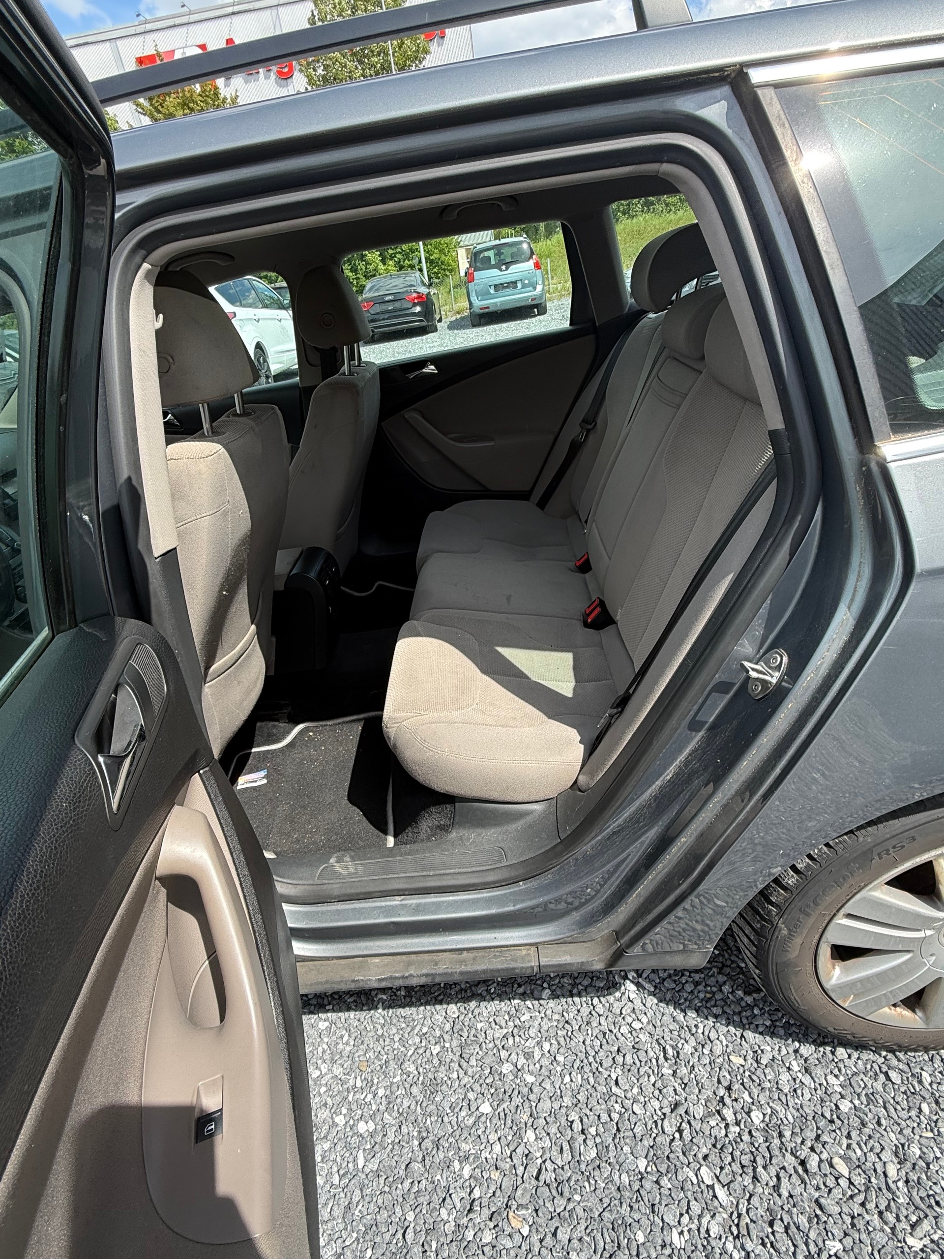 VW Passat Variant 2.0T FSI Sportline-image-10