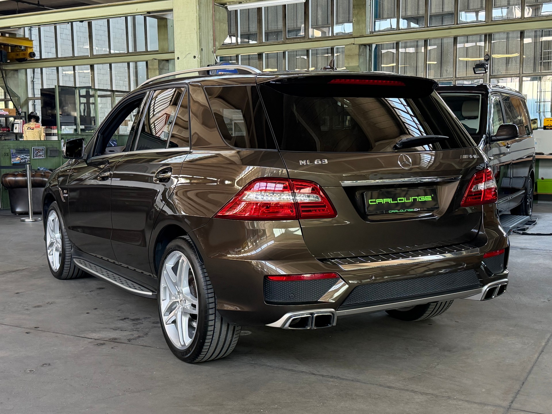 MERCEDES-BENZ ML 63 AMG 4Matic *** AMG Driver Package *** Speedshift Automat-showroom-element-1