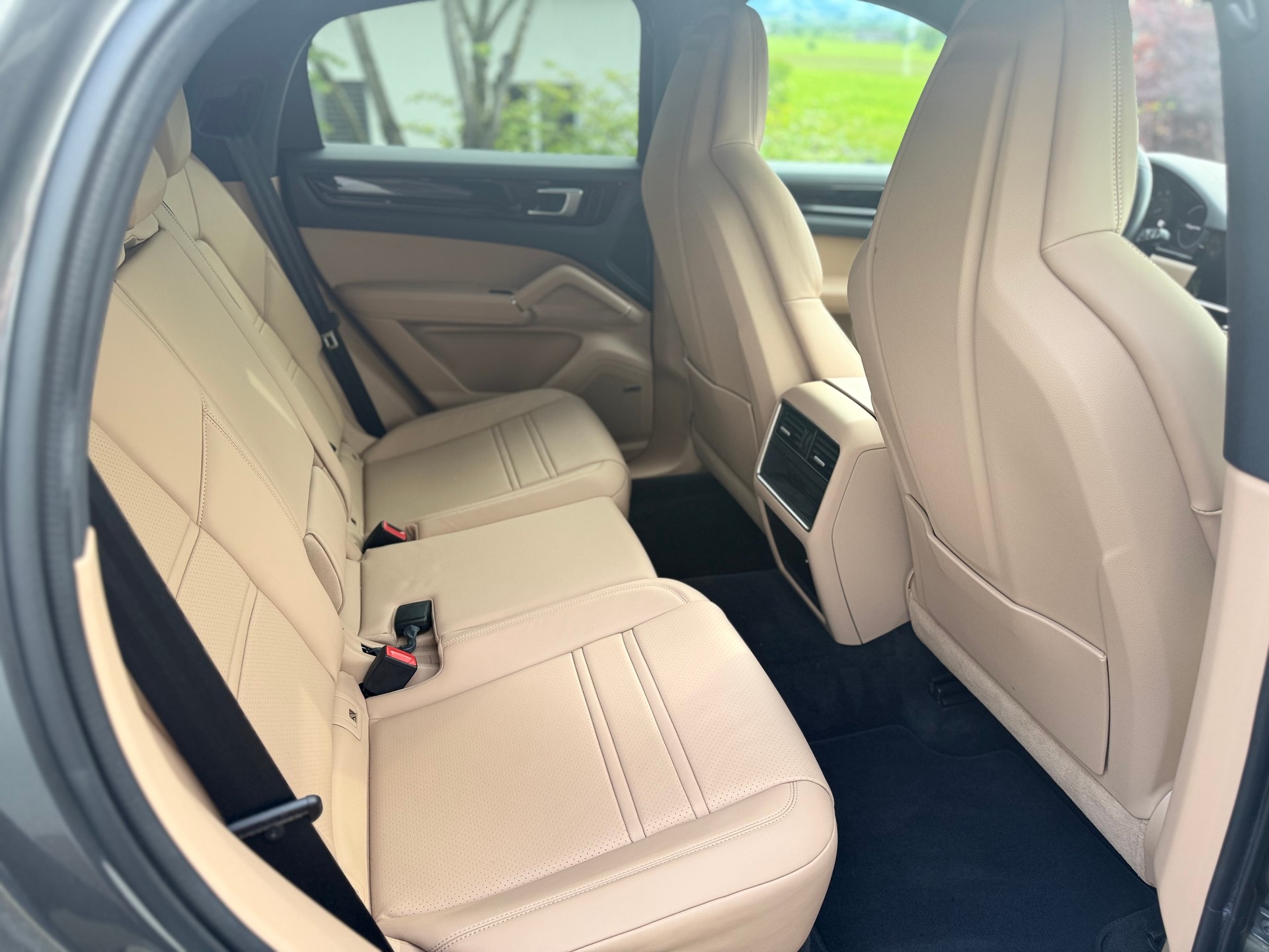 PORSCHE Cayenne Coupé-image-27