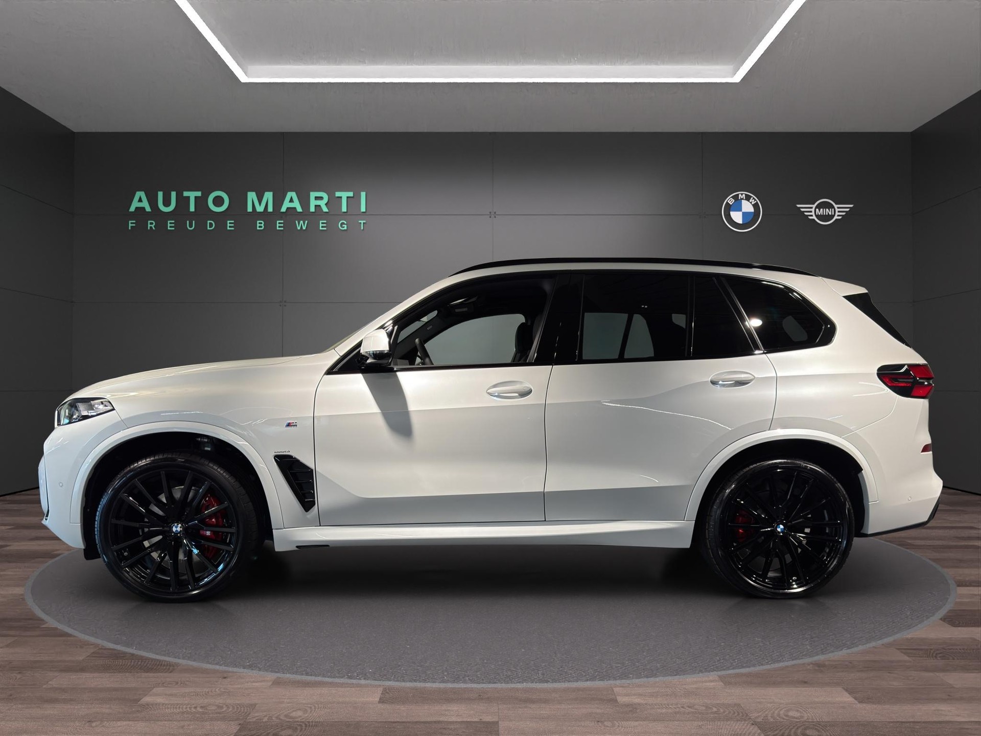 BMW X5 40d xDrive M Sport-showroom-element-1