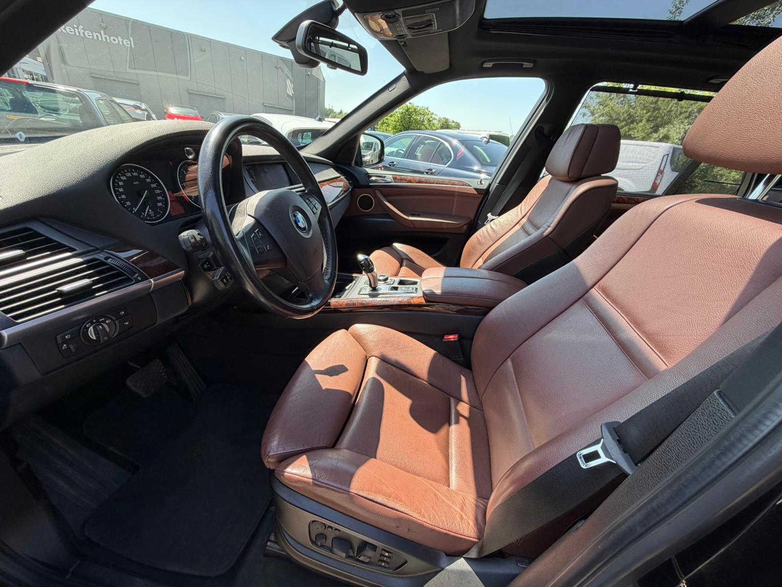 BMW X5 xDrive 40d Steptronic-image-12