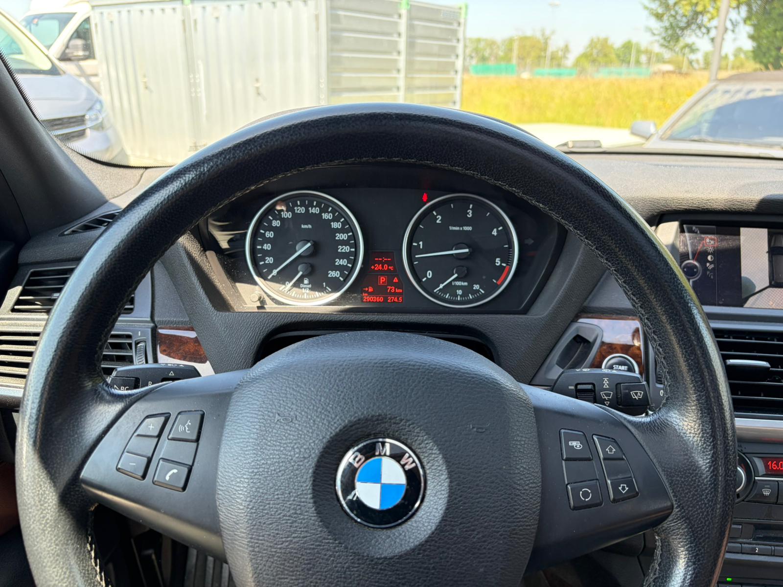 BMW X5 xDrive 40d Steptronic-image-10