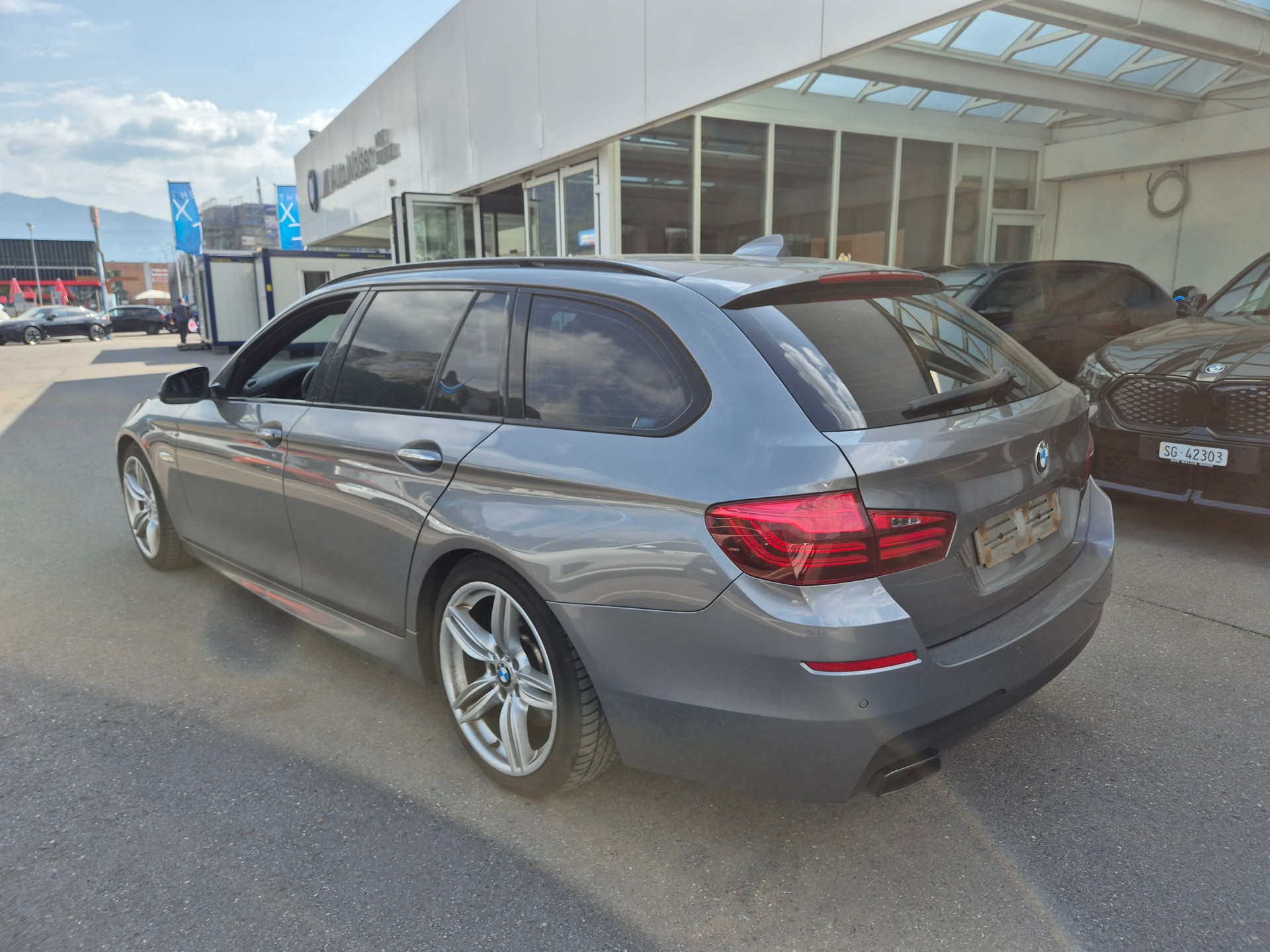 BMW M550d Touring xDrive Steptronic-image-6