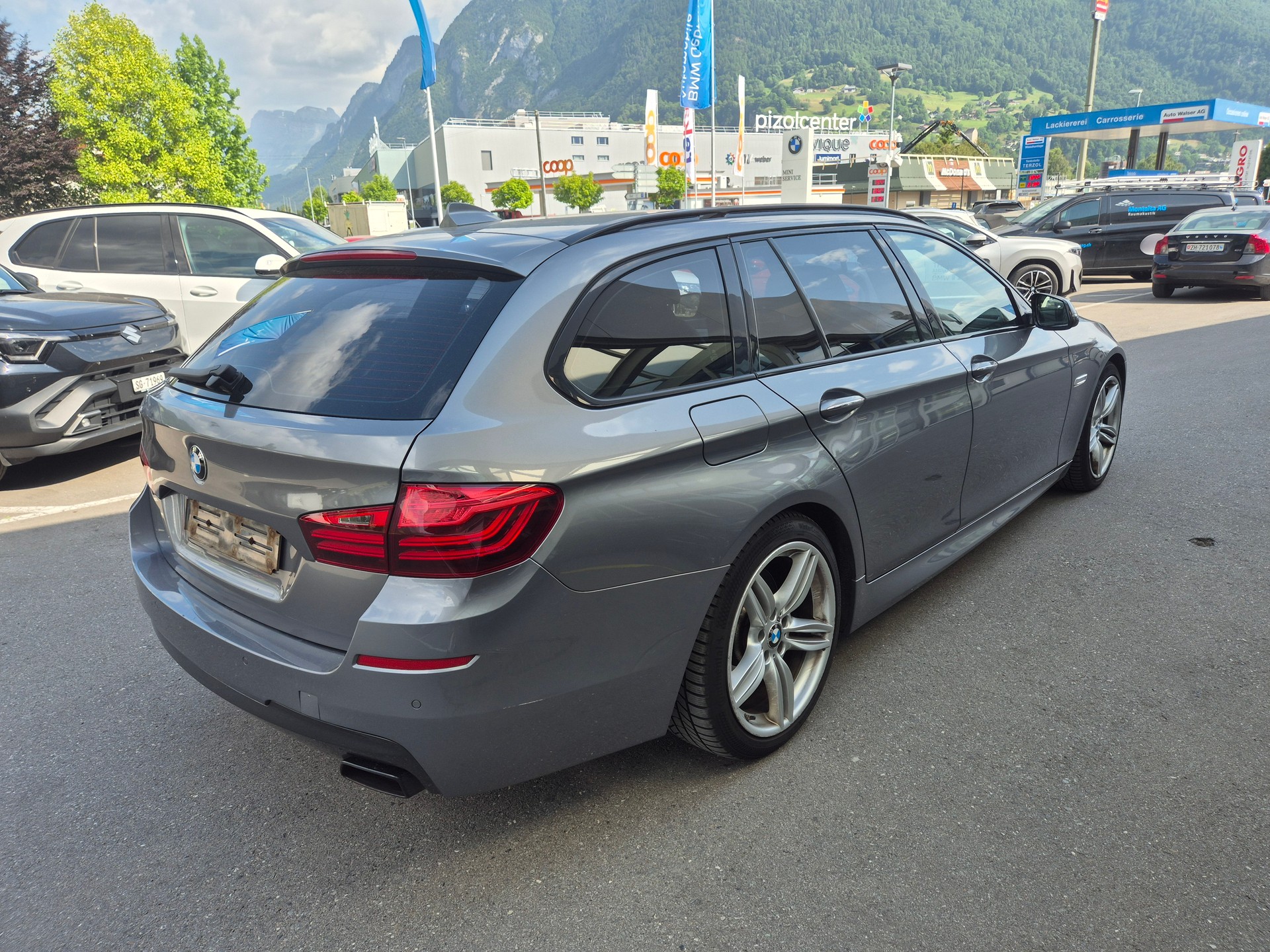 BMW M550d Touring xDrive Steptronic-image-5