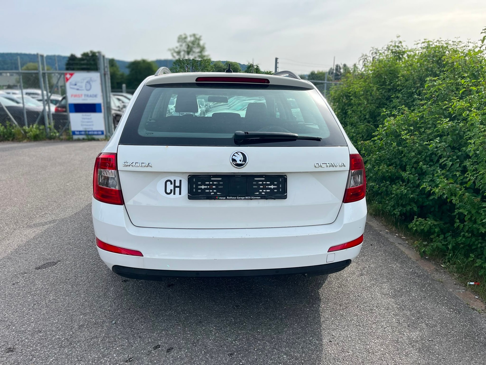 SKODA Octavia Combi 1.6 TDI Active-image-4
