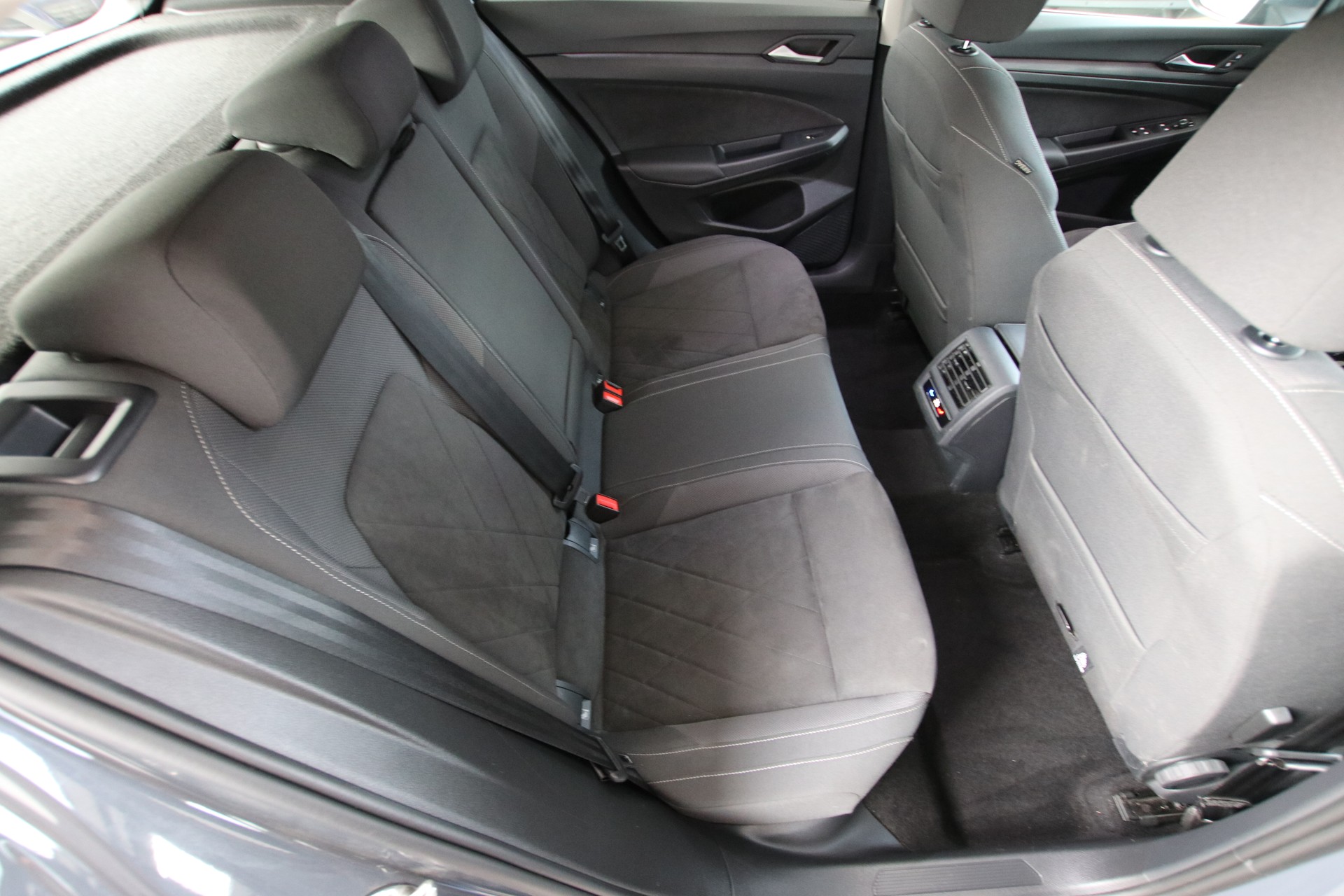 VW Golf 1.5 eTSI mHEV ACT Style DSG *Werksgarantie bis 07.2029*-image-14