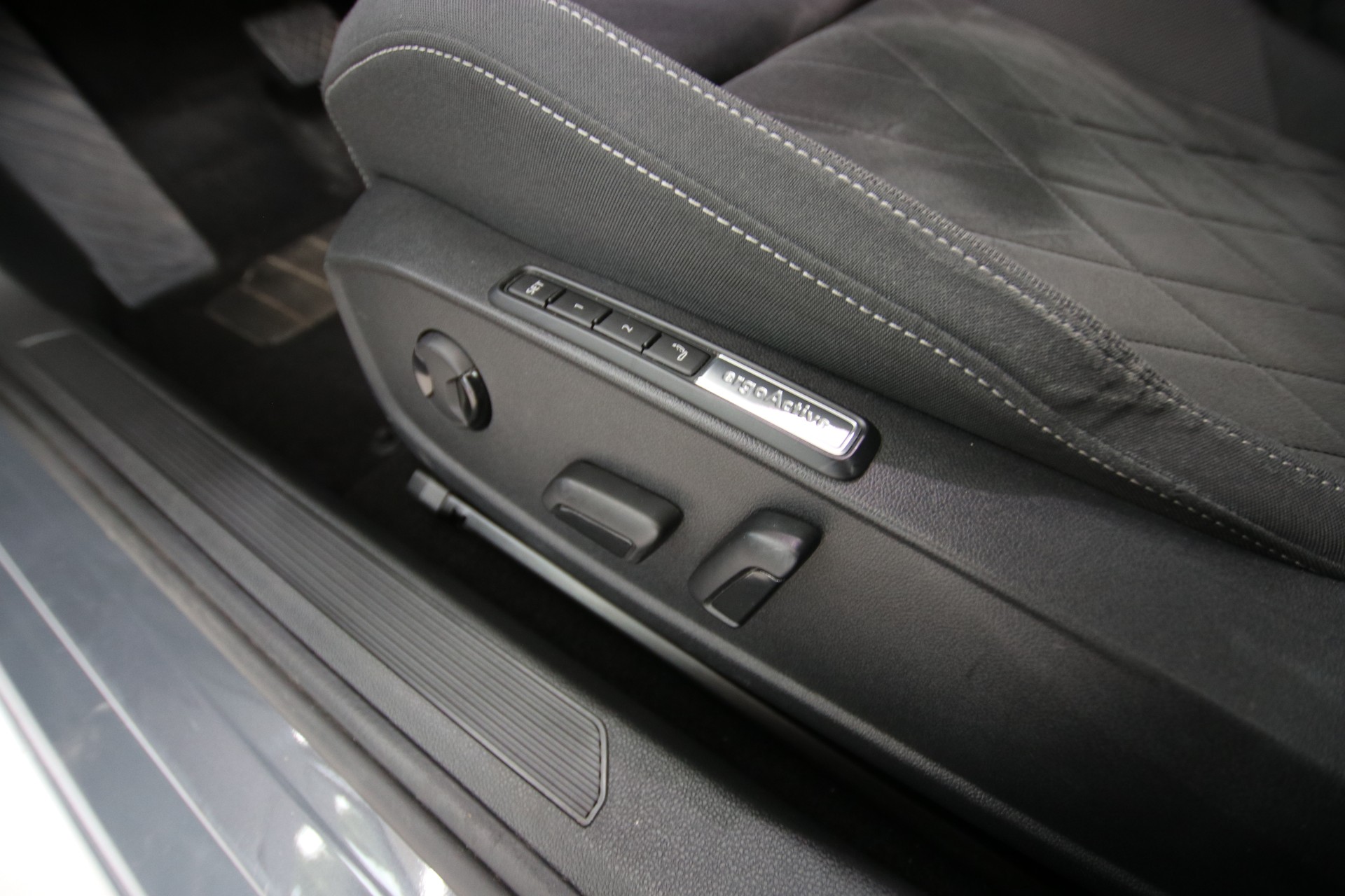 VW Golf 1.5 eTSI mHEV ACT Style DSG *Werksgarantie bis 07.2029*-image-22