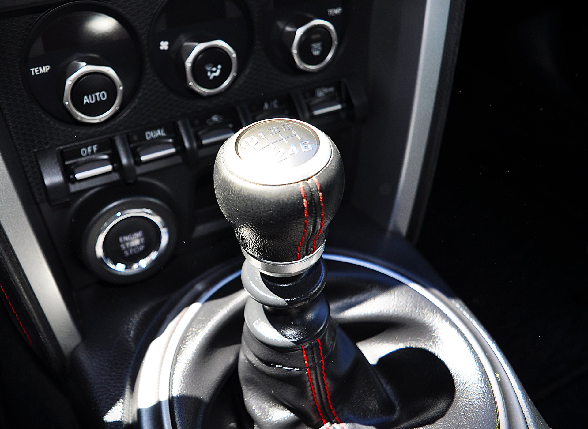 TOYOTA GT 86 2.0 D-4S Sport-image-11