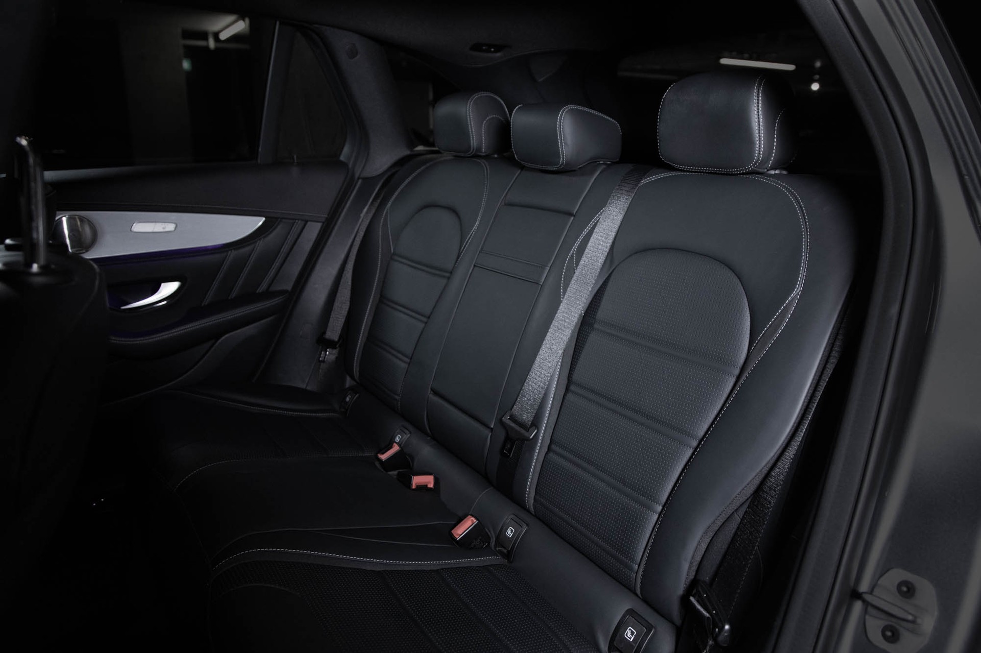 MERCEDES-BENZ GLC 63 S AMG 4Matic 9G-Tronic-image-21