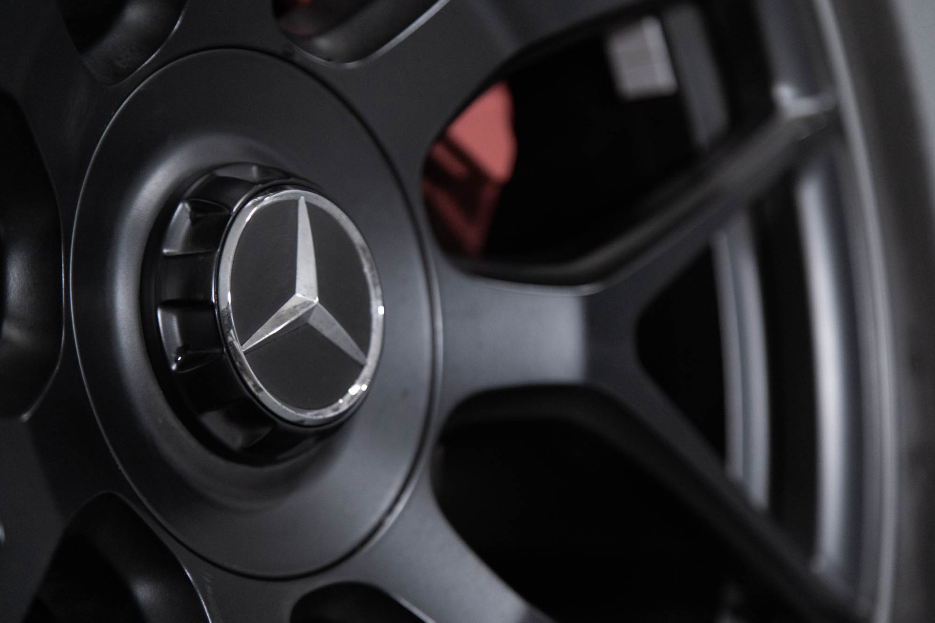 MERCEDES-BENZ GLC 63 S AMG 4Matic 9G-Tronic-image-11