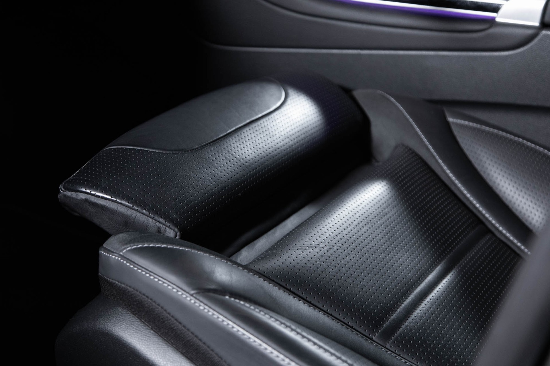 MERCEDES-BENZ GLC 63 S AMG 4Matic 9G-Tronic-image-23
