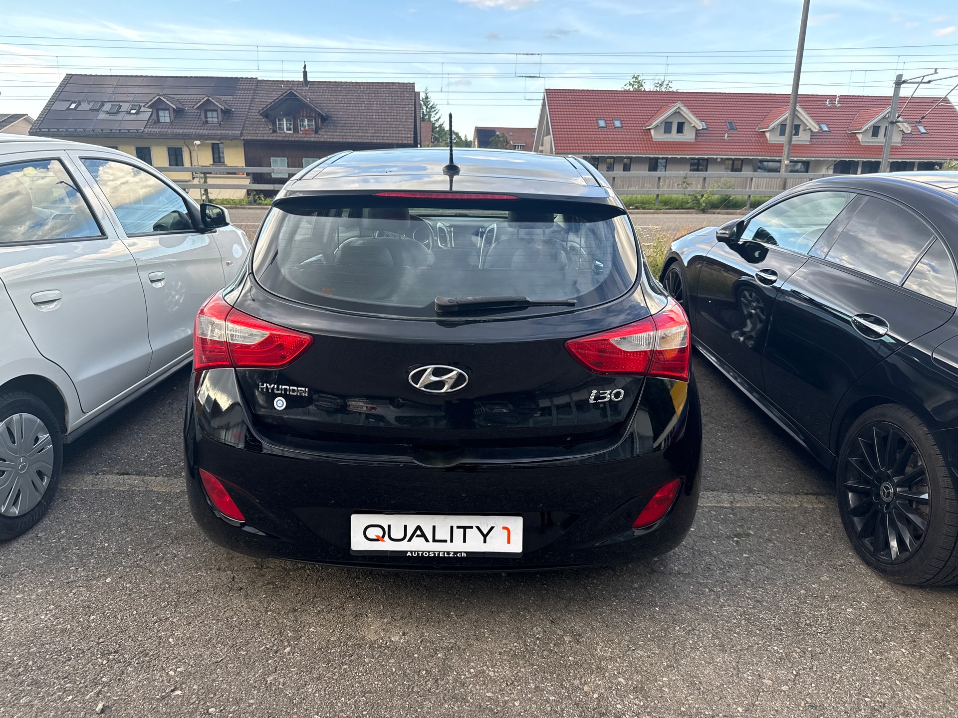 HYUNDAI i30-image-2