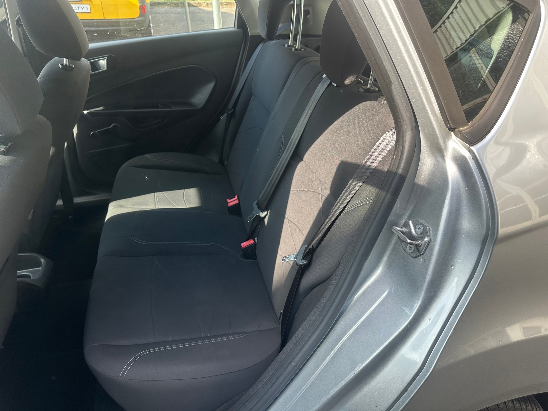 HYUNDAI i30-image-8