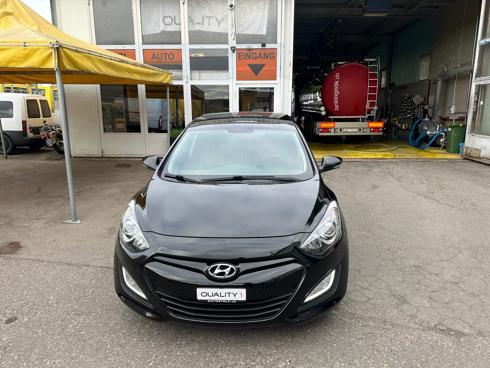HYUNDAI i30