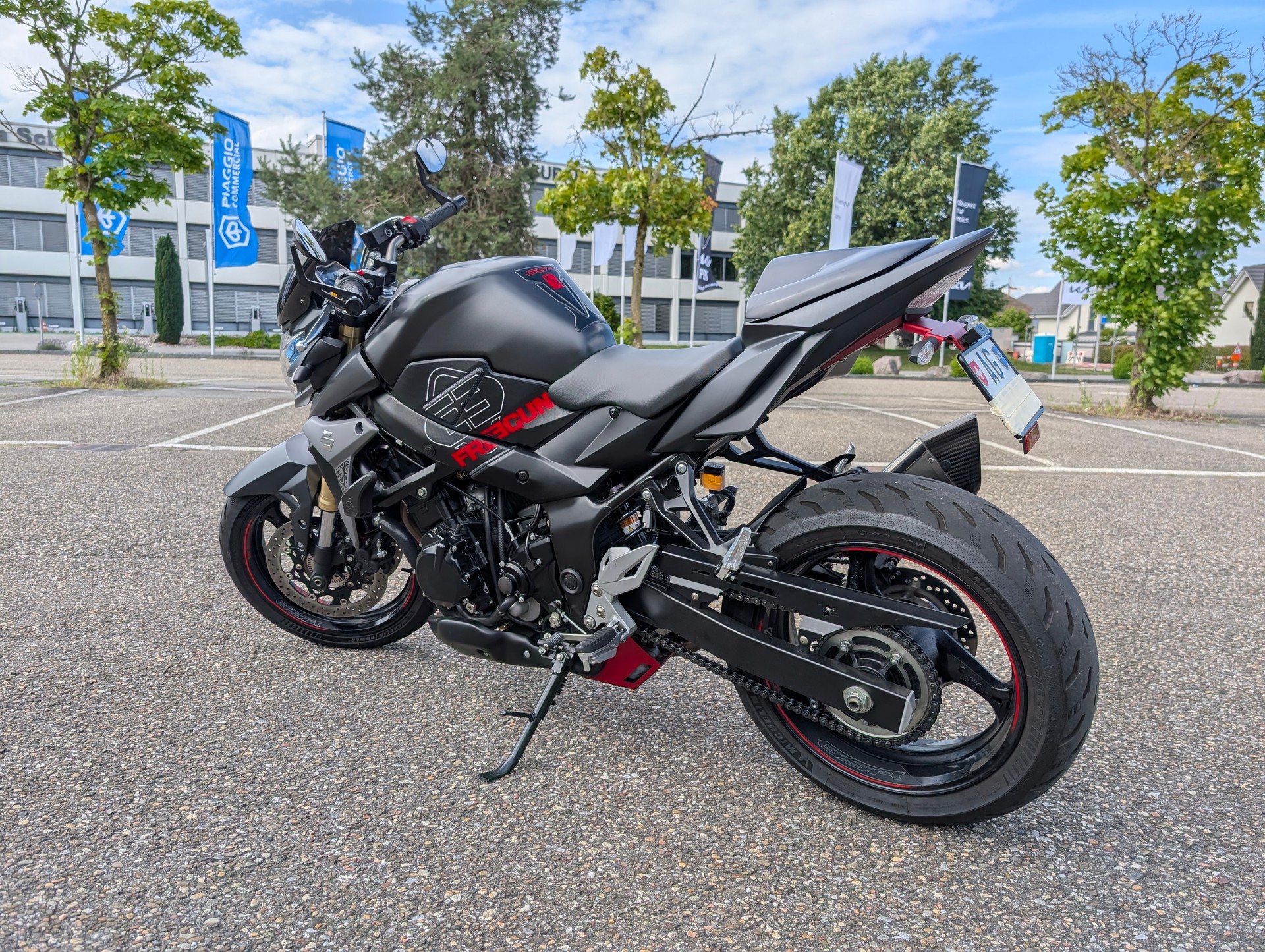 SUZUKI GSR 750 ABS Freegun-image-2