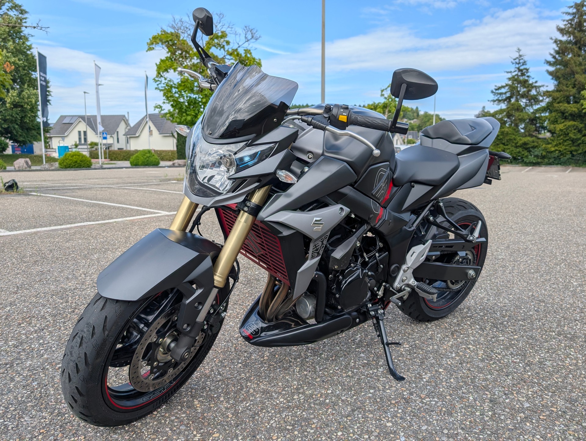 SUZUKI GSR 750 ABS Freegun