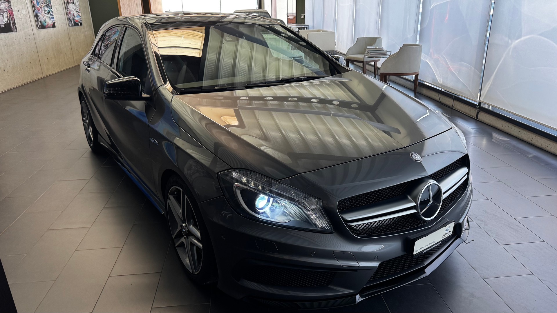 MERCEDES-BENZ A 45 AMG 4m-showroom-element-1