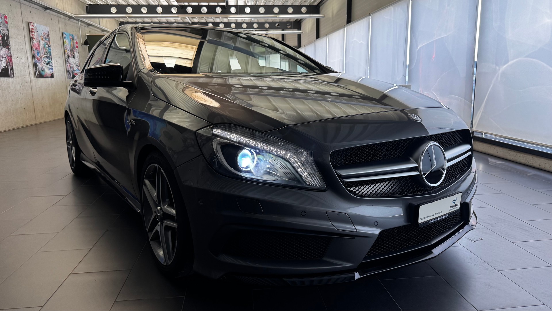 MERCEDES-BENZ A 45 AMG 4m-showroom-element-2