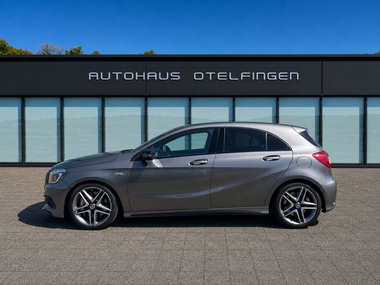 MERCEDES-BENZ A 45 AMG 4m