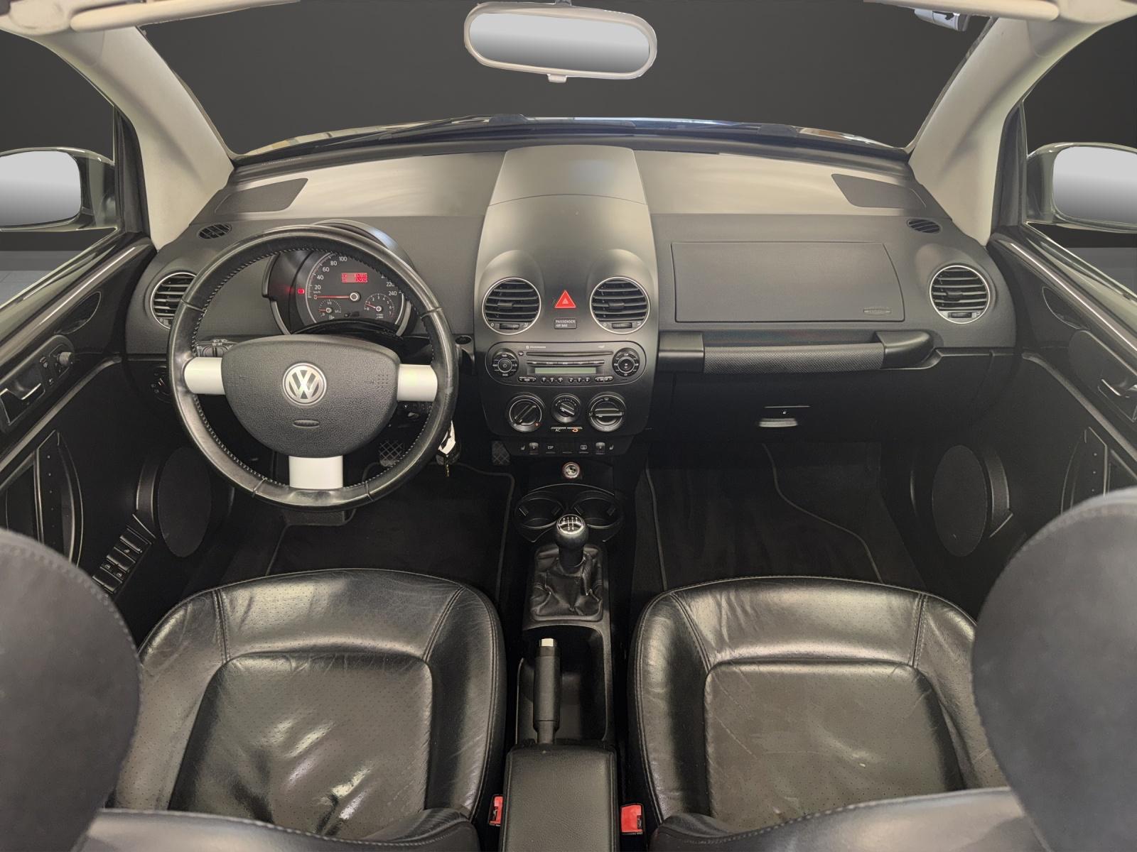 VW Beetle Cabrio 1.8 T Sixty-image-8