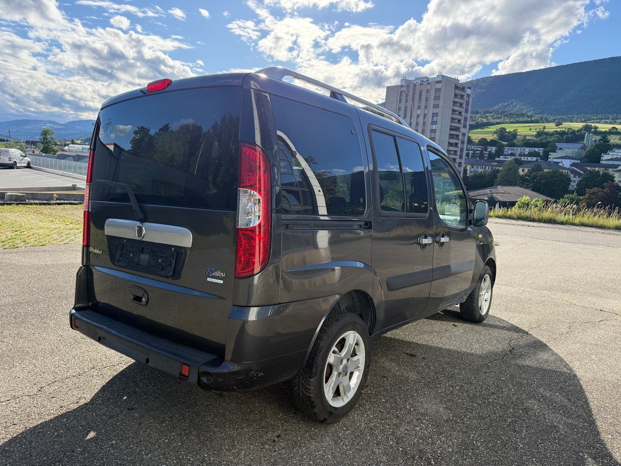 FIAT Doblò 1.9 JTD Malibu-image-6