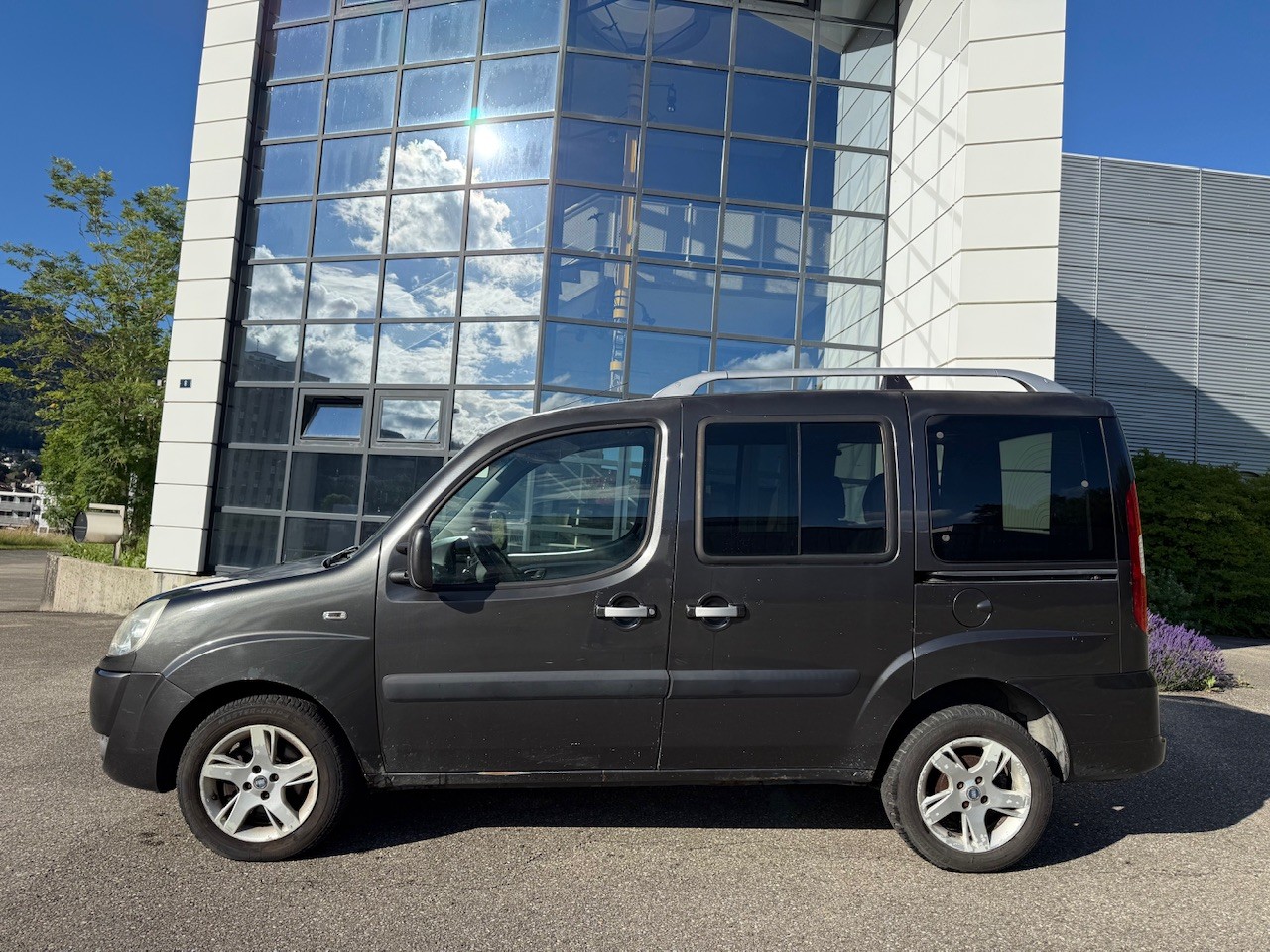 FIAT Doblò 1.9 JTD Malibu-image-3